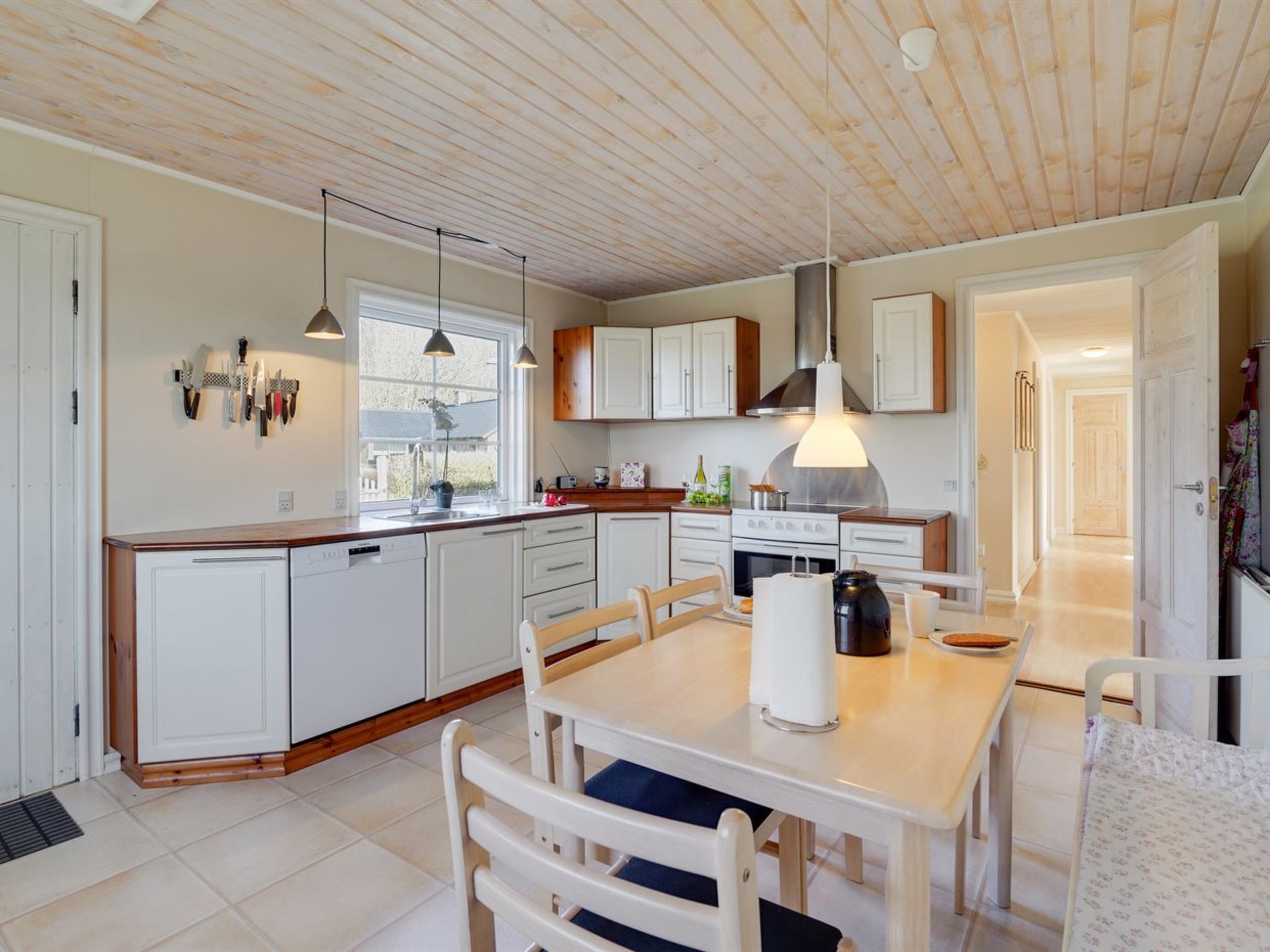 "Harrieth" - 16km from the sea - Binnen
