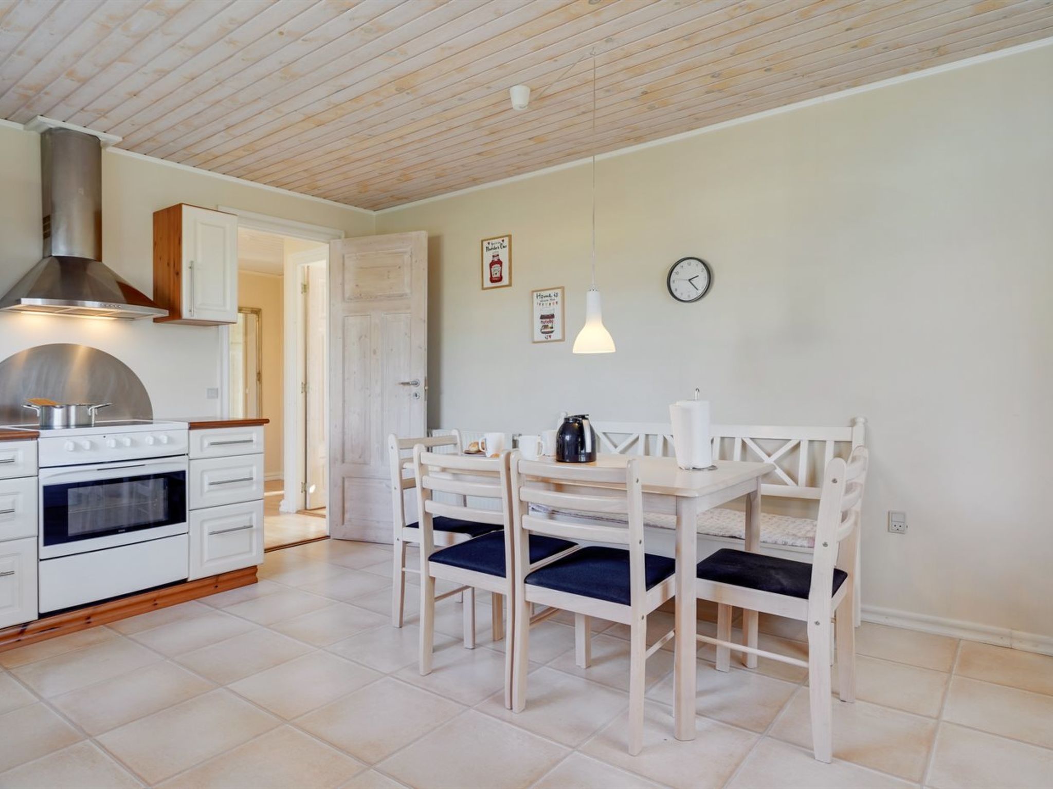 "Harrieth" - 16km from the sea - Binnen