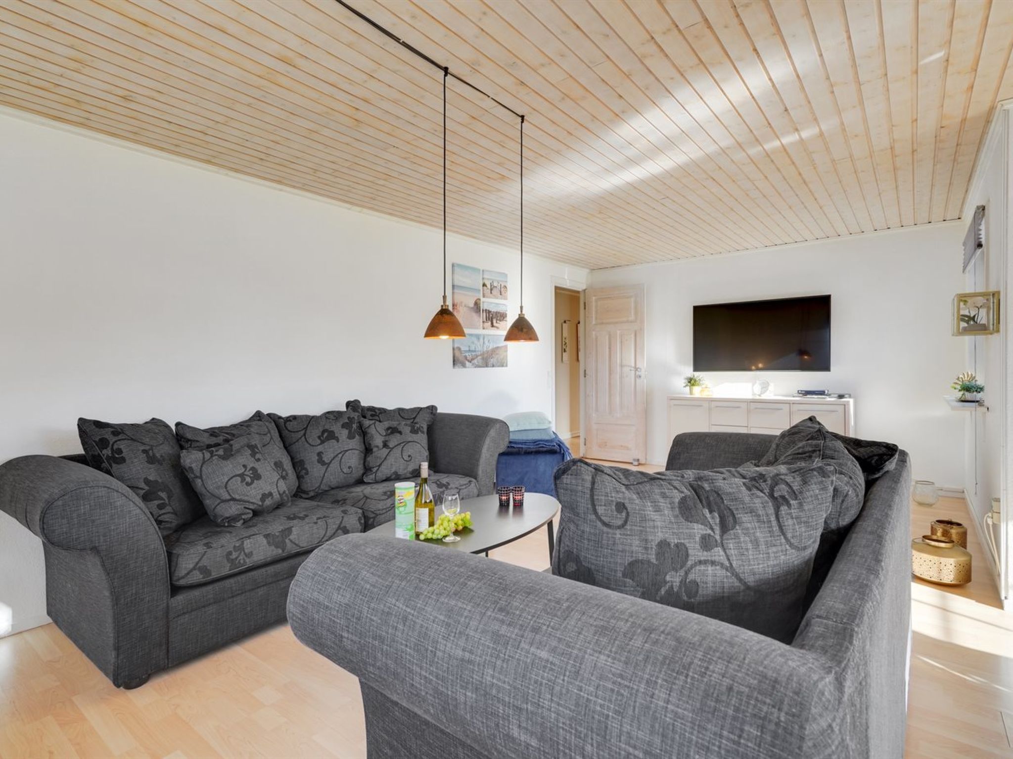 "Harrieth" - 16km from the sea - Binnen