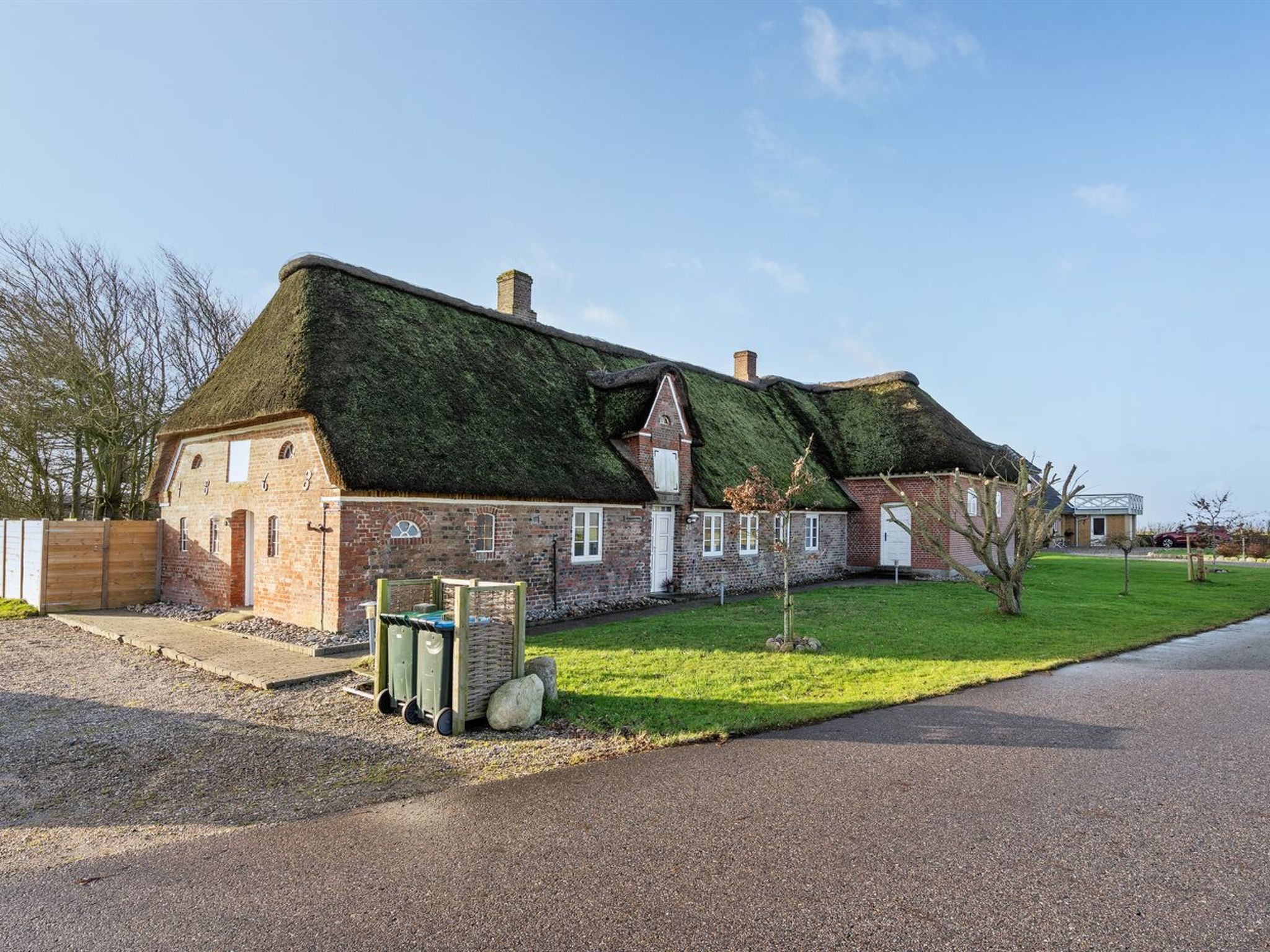 "Anje" - 16km from the sea - Buiten