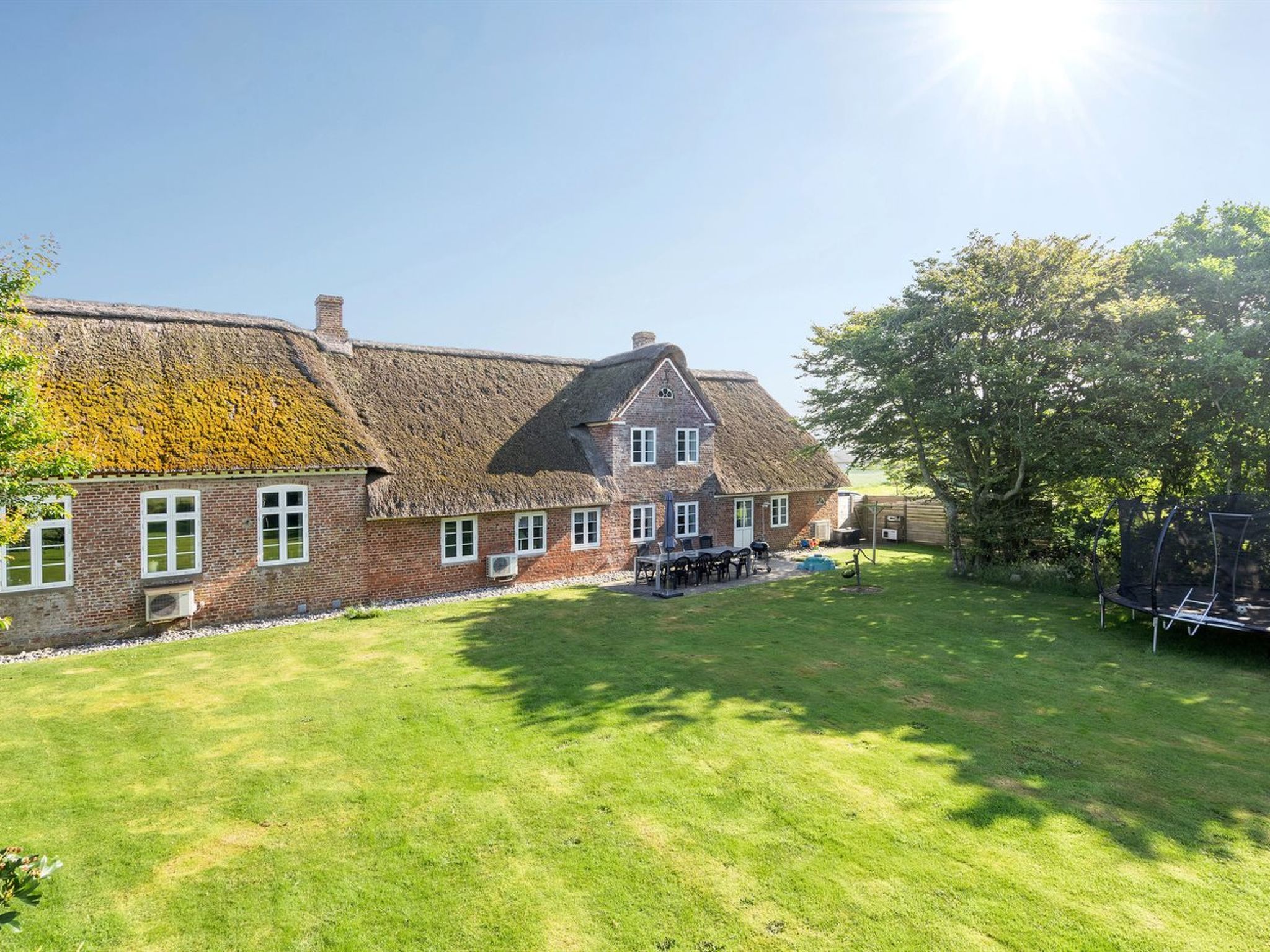 "Anje" - 16km from the sea - Buiten