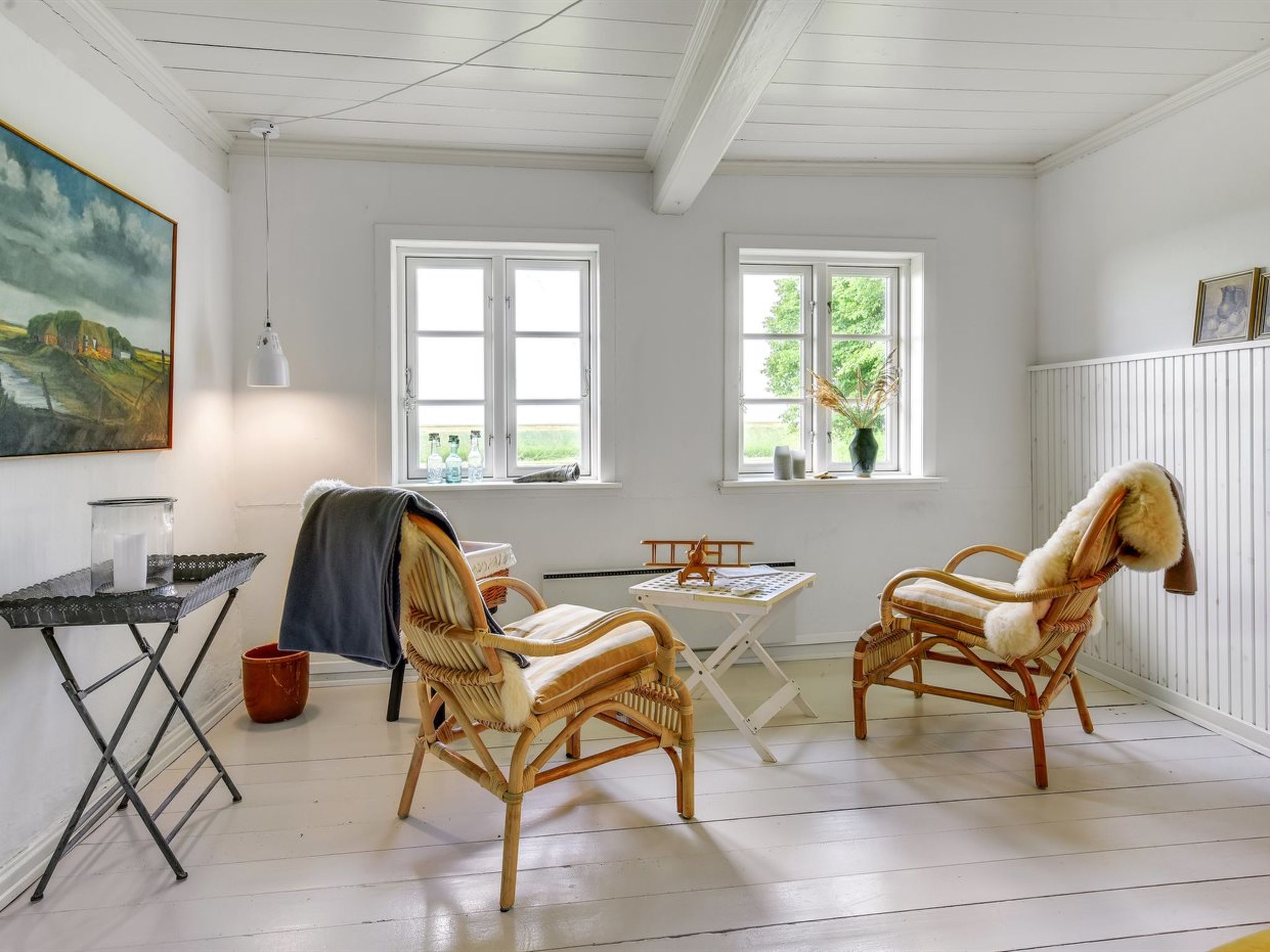 "Thorarin" - 25km from the sea - Binnen