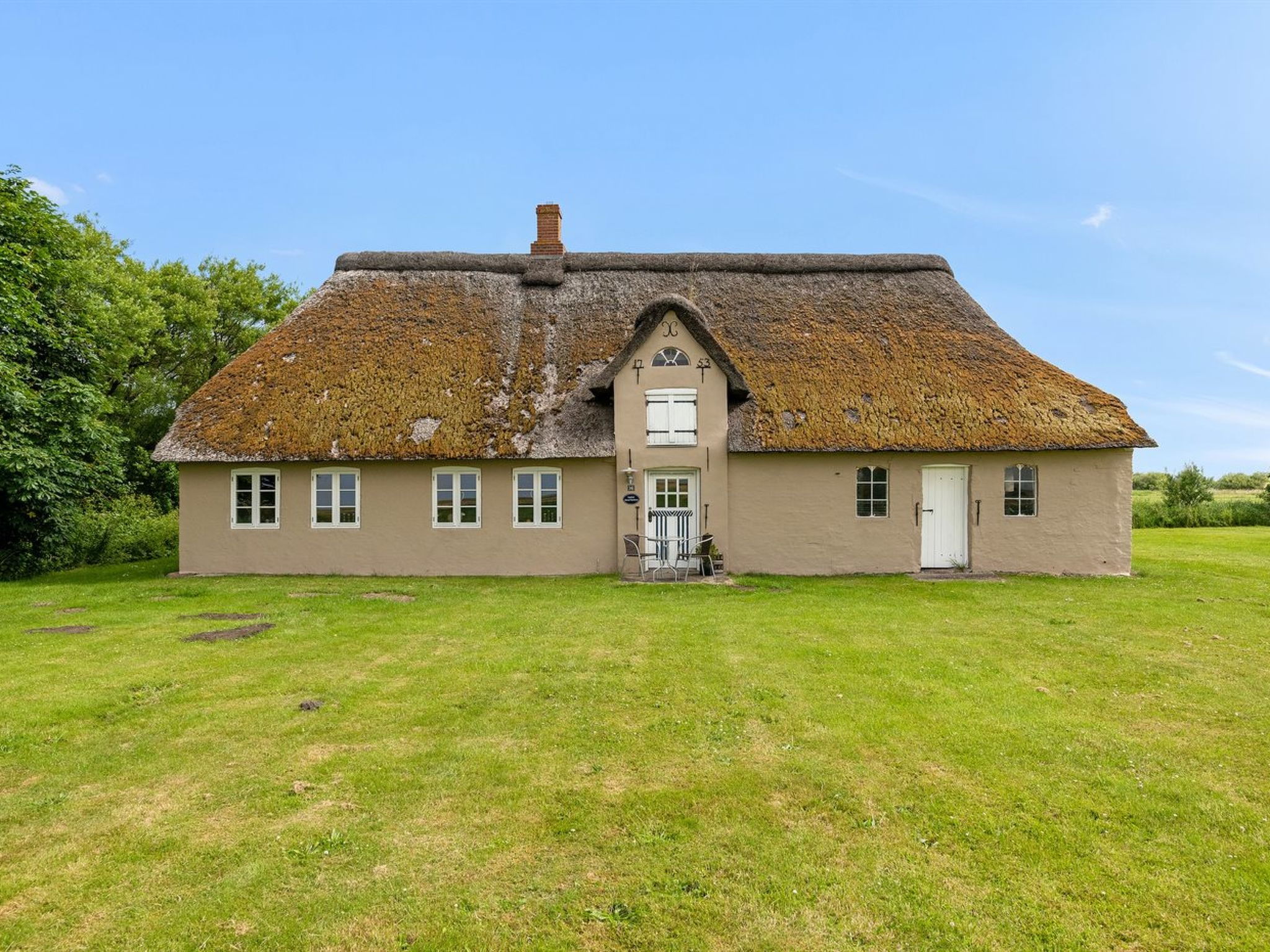 "Thorarin" - 25km from the sea - Buiten