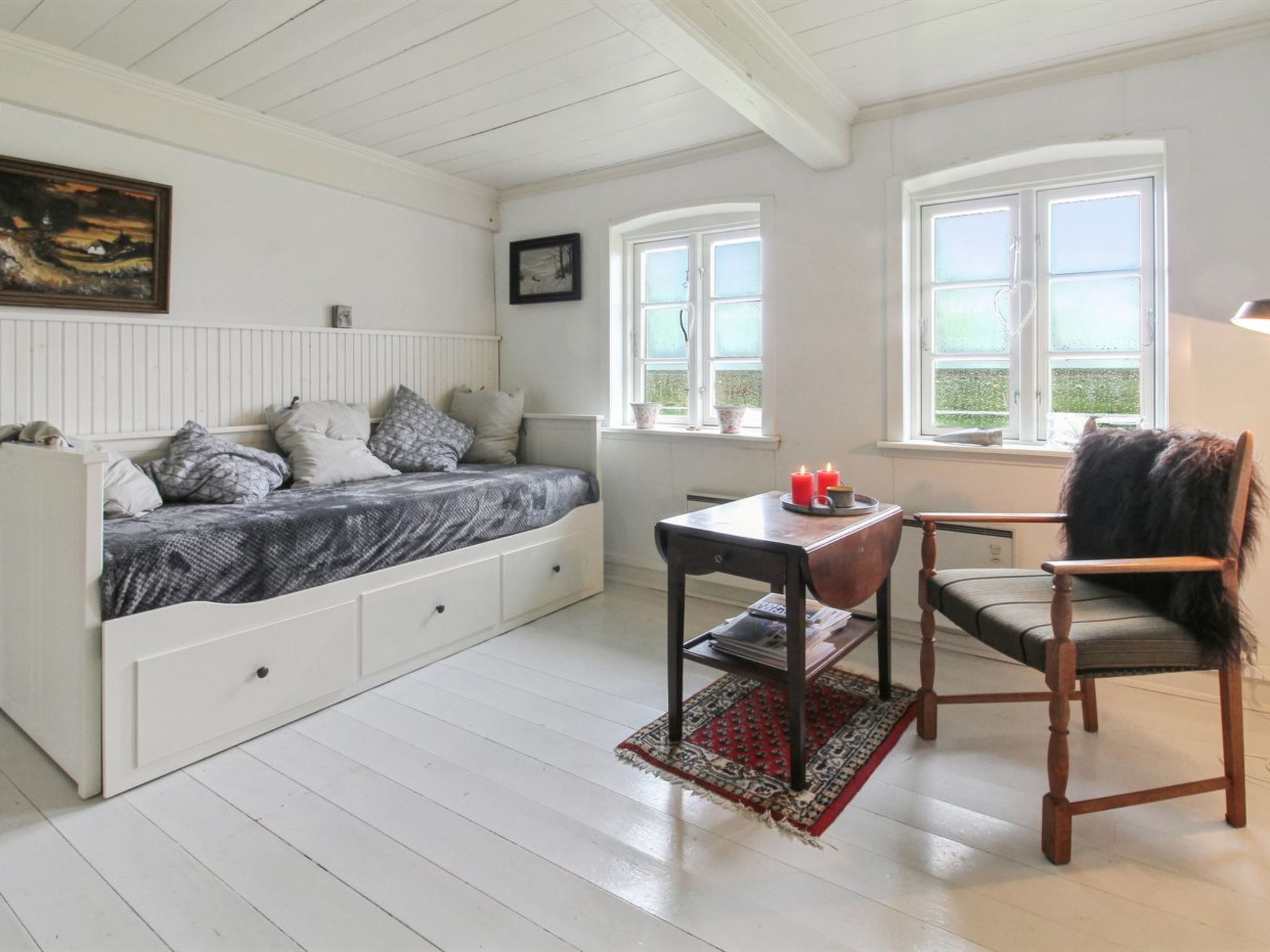 "Thorarin" - 25km from the sea - Binnen