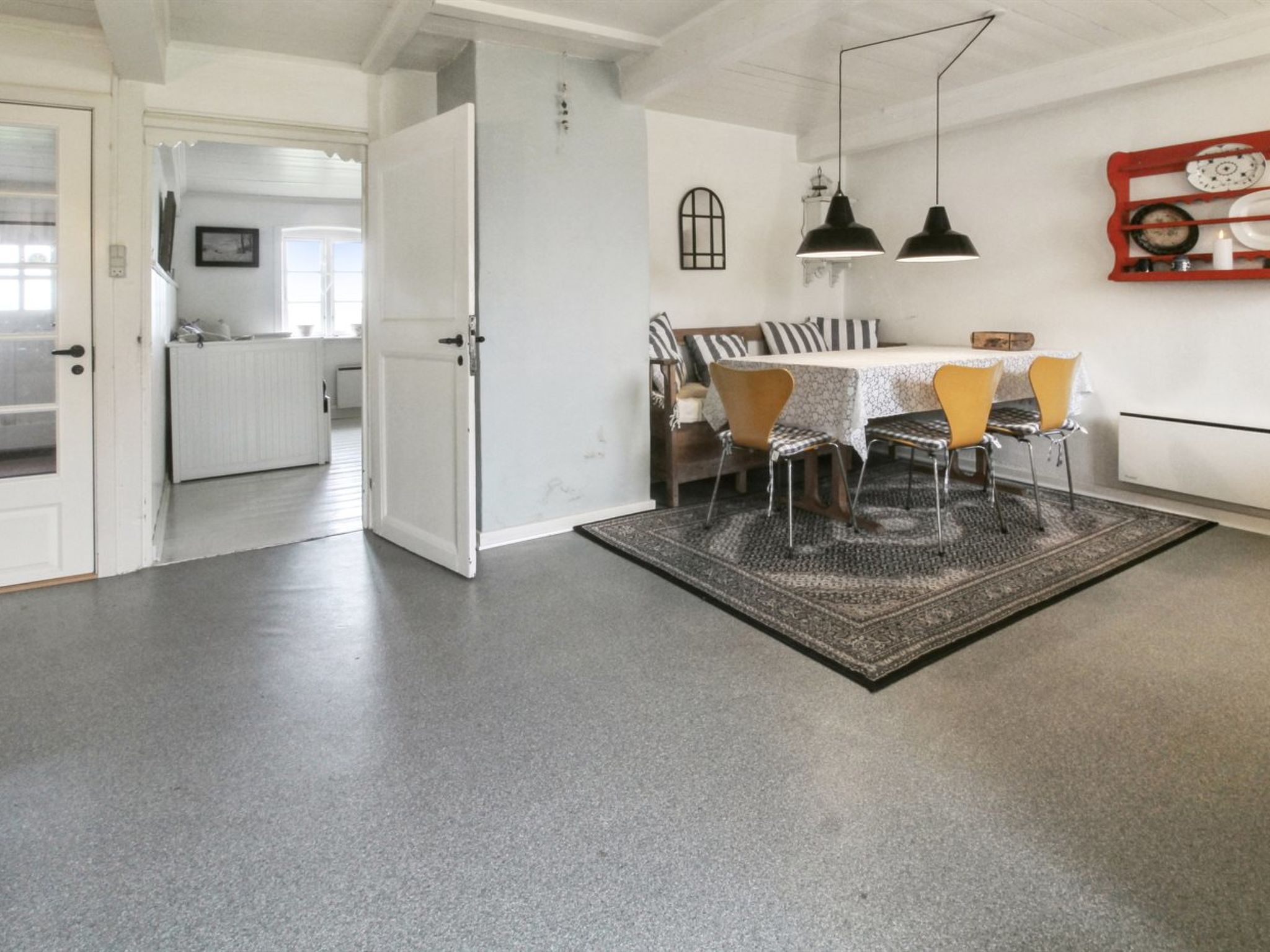 "Thorarin" - 25km from the sea - Binnen