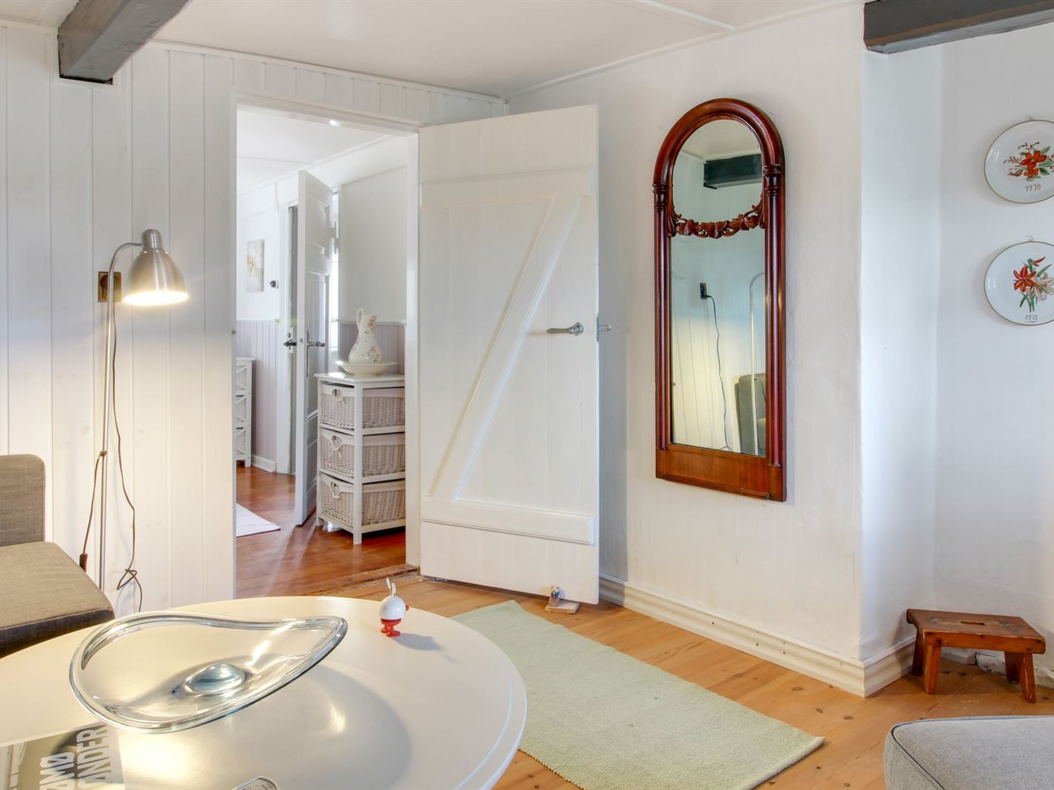 "Segut" — Living Room (5 of 20)