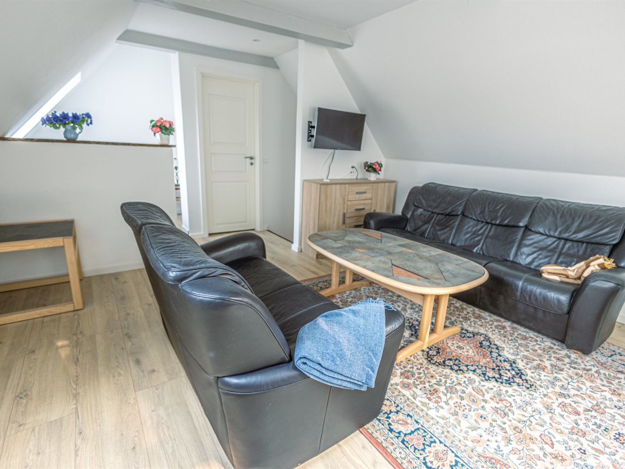 "Arnora" - 48km from the sea-Binnen