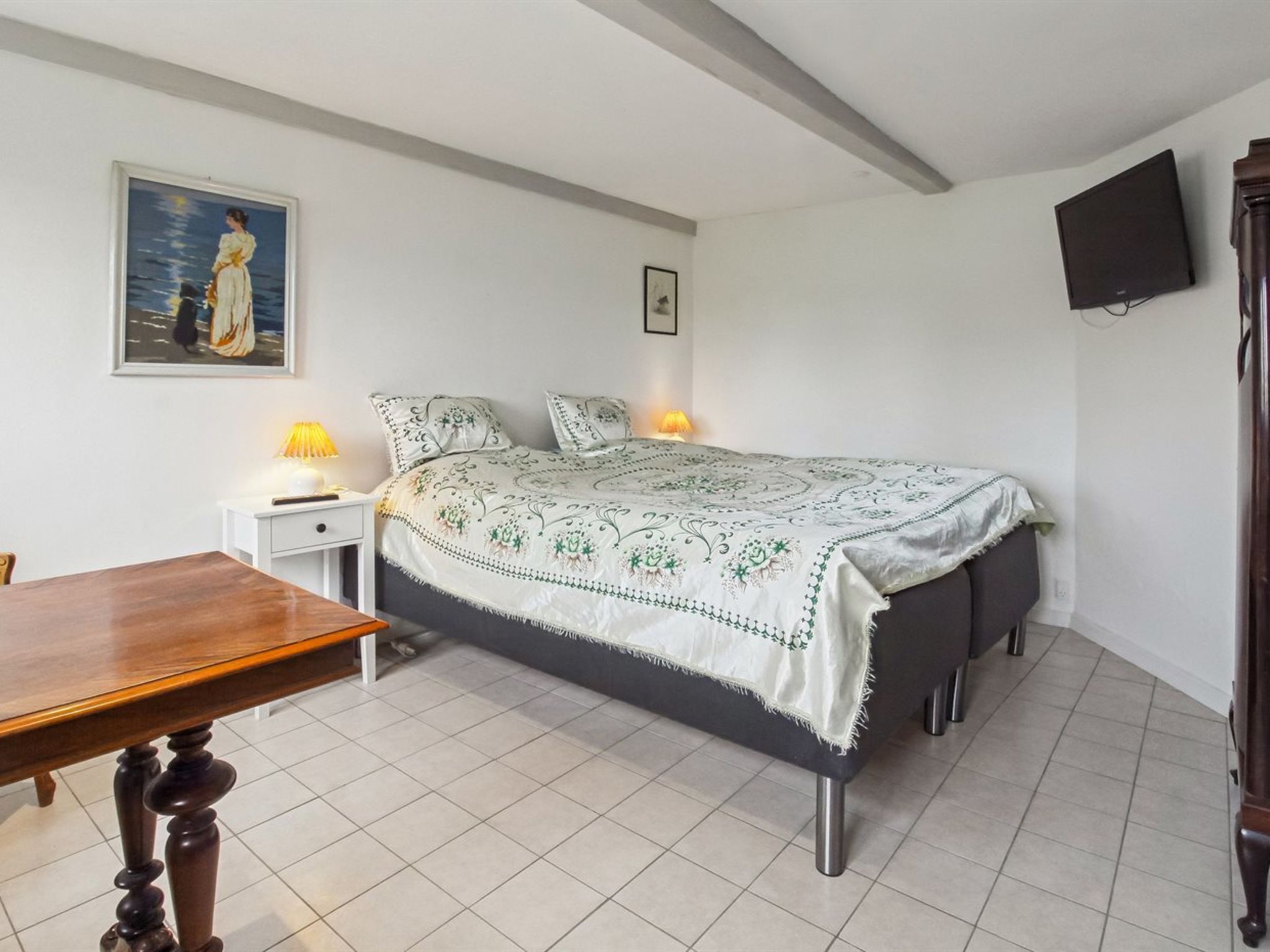 "Arnora" - 48km from the sea - Inside