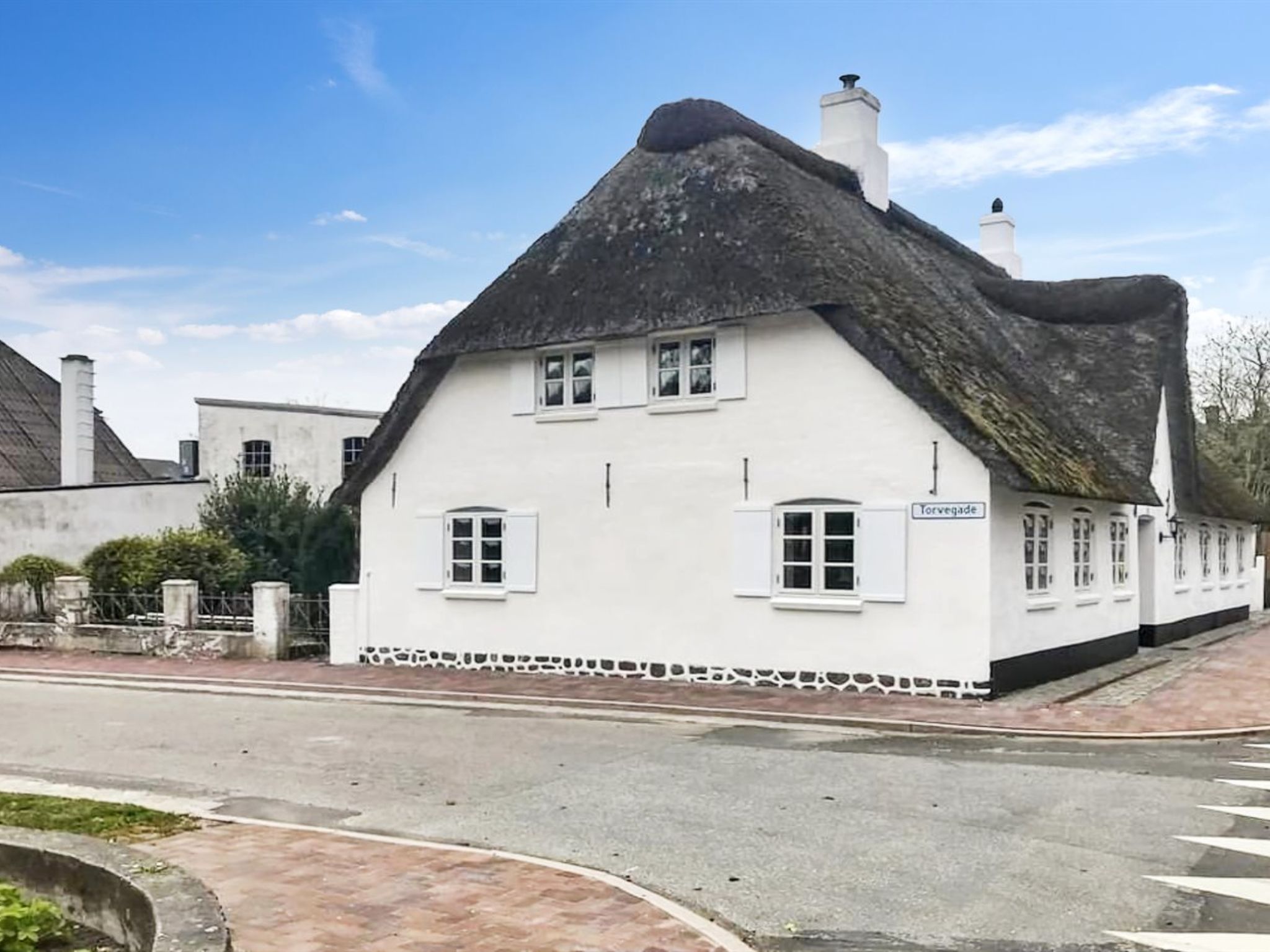 "Maelle" - 25km from the sea-Buiten