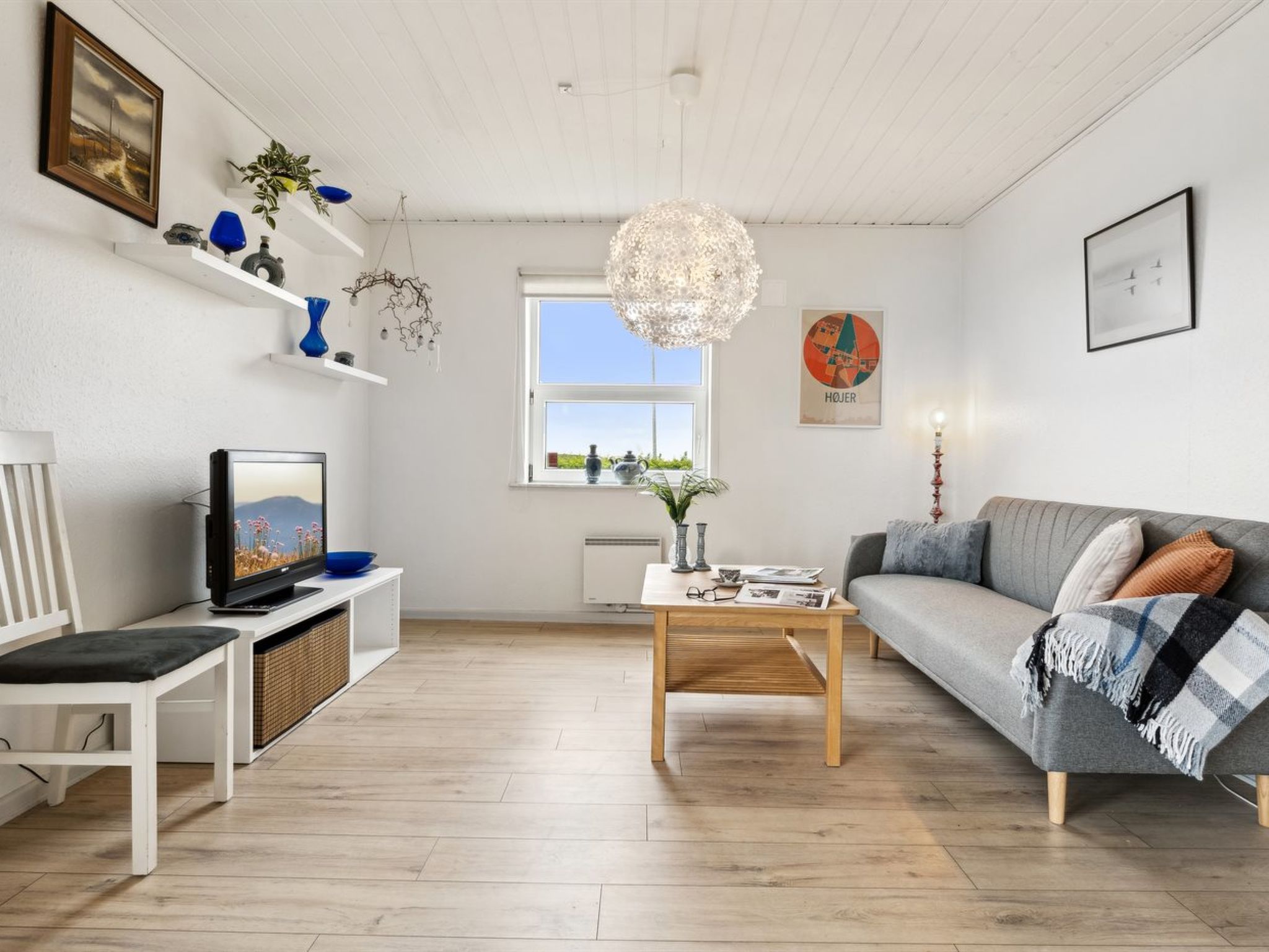 "Janin" - 400m from the sea-Binnen