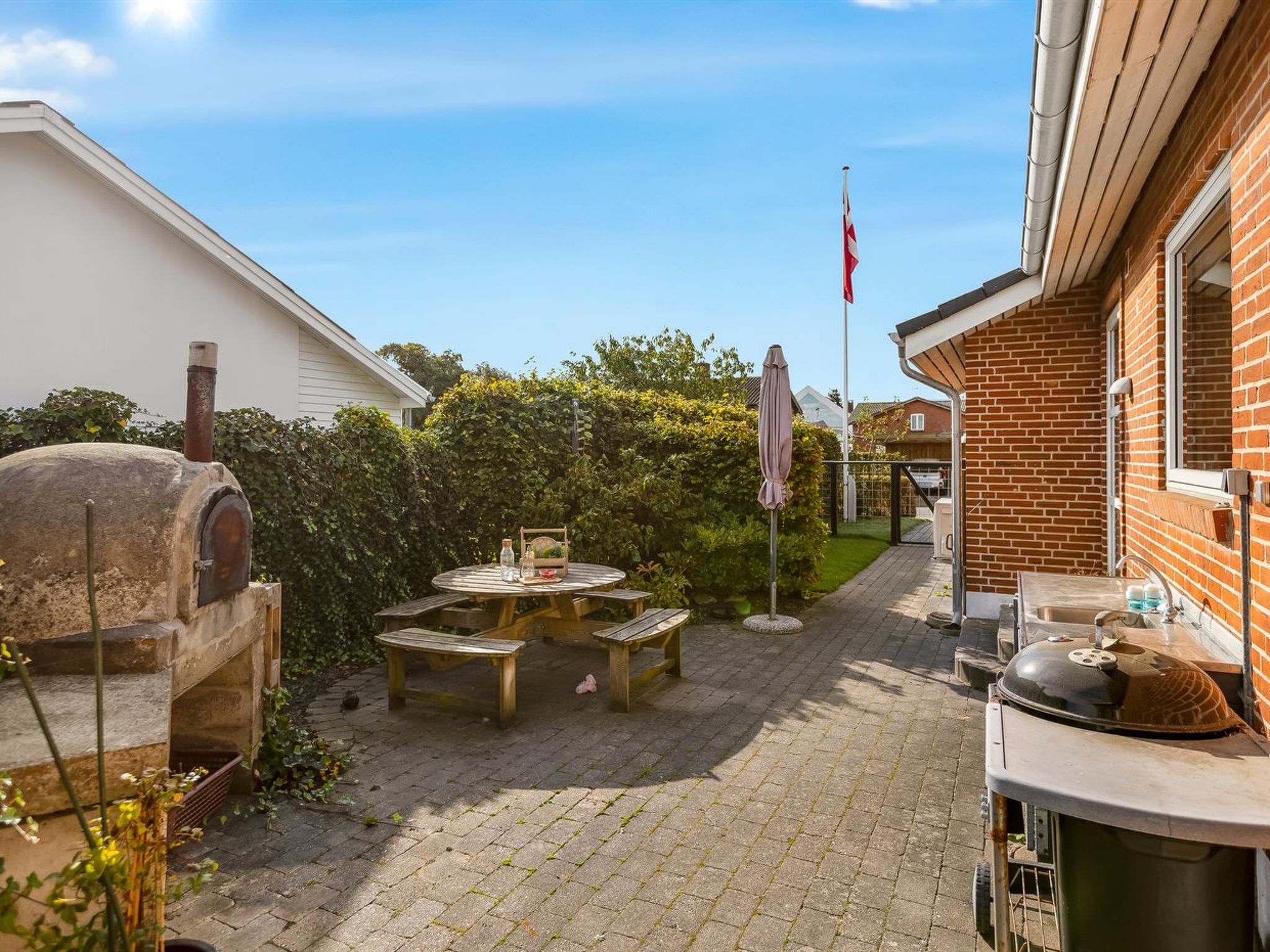 "Wraghi" - 21km from the sea-Outside