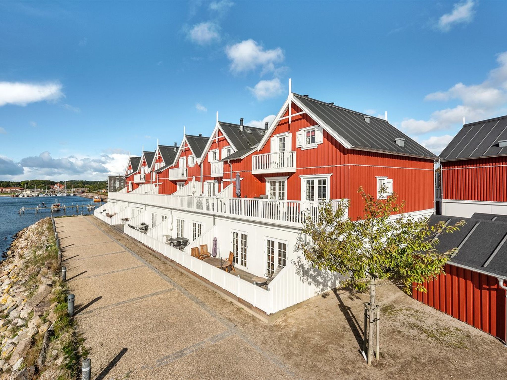 "Joar" - 5m to the fjord-Buiten