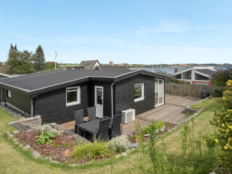 Aan zee gelegen vakantiehuis Elain in Broager in Broager
