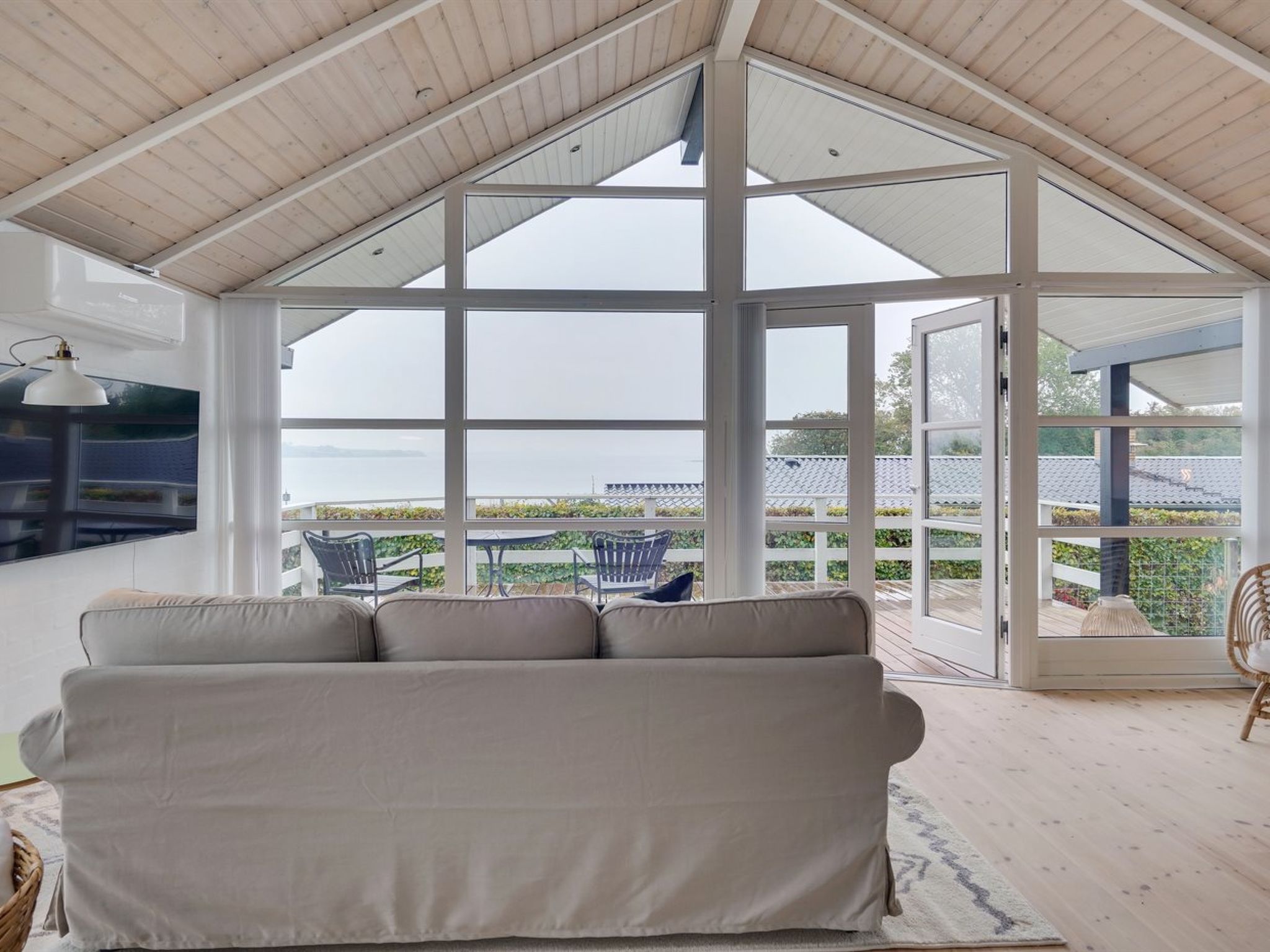 "Nica" - 100m from the sea - Binnen