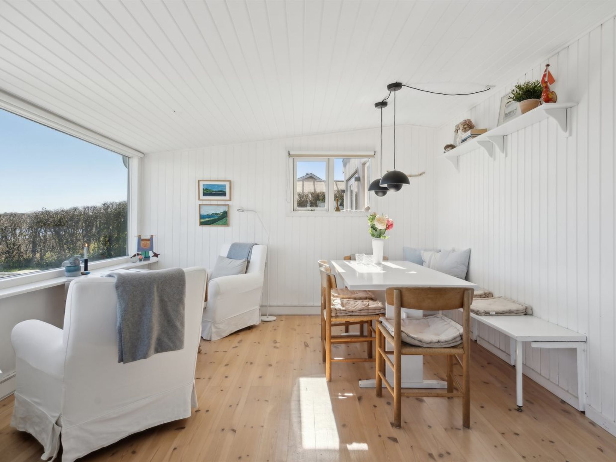 "Solbritt" - 30m from the sea - Binnen