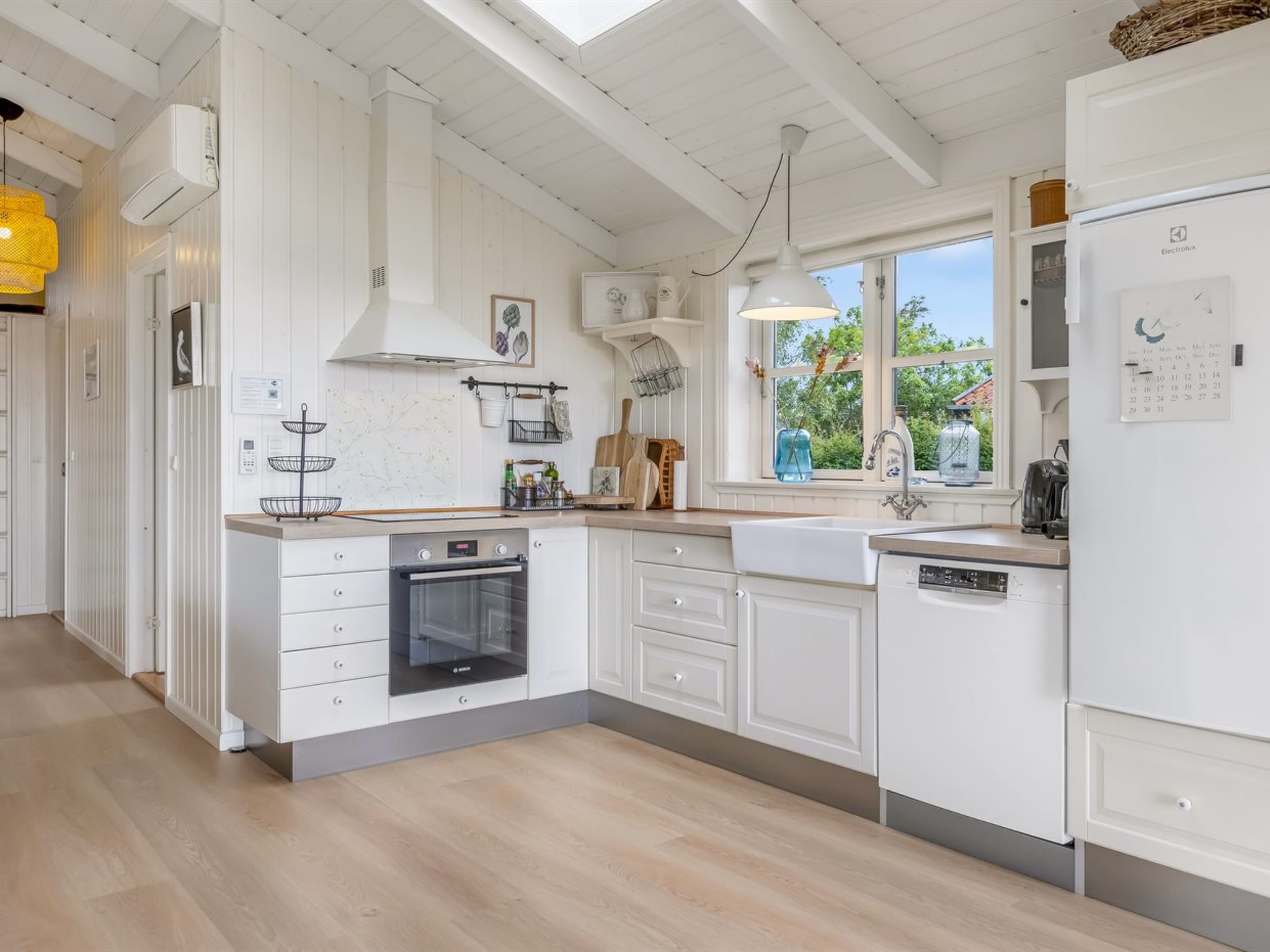 "Withger" - 20m from the sea-Inside