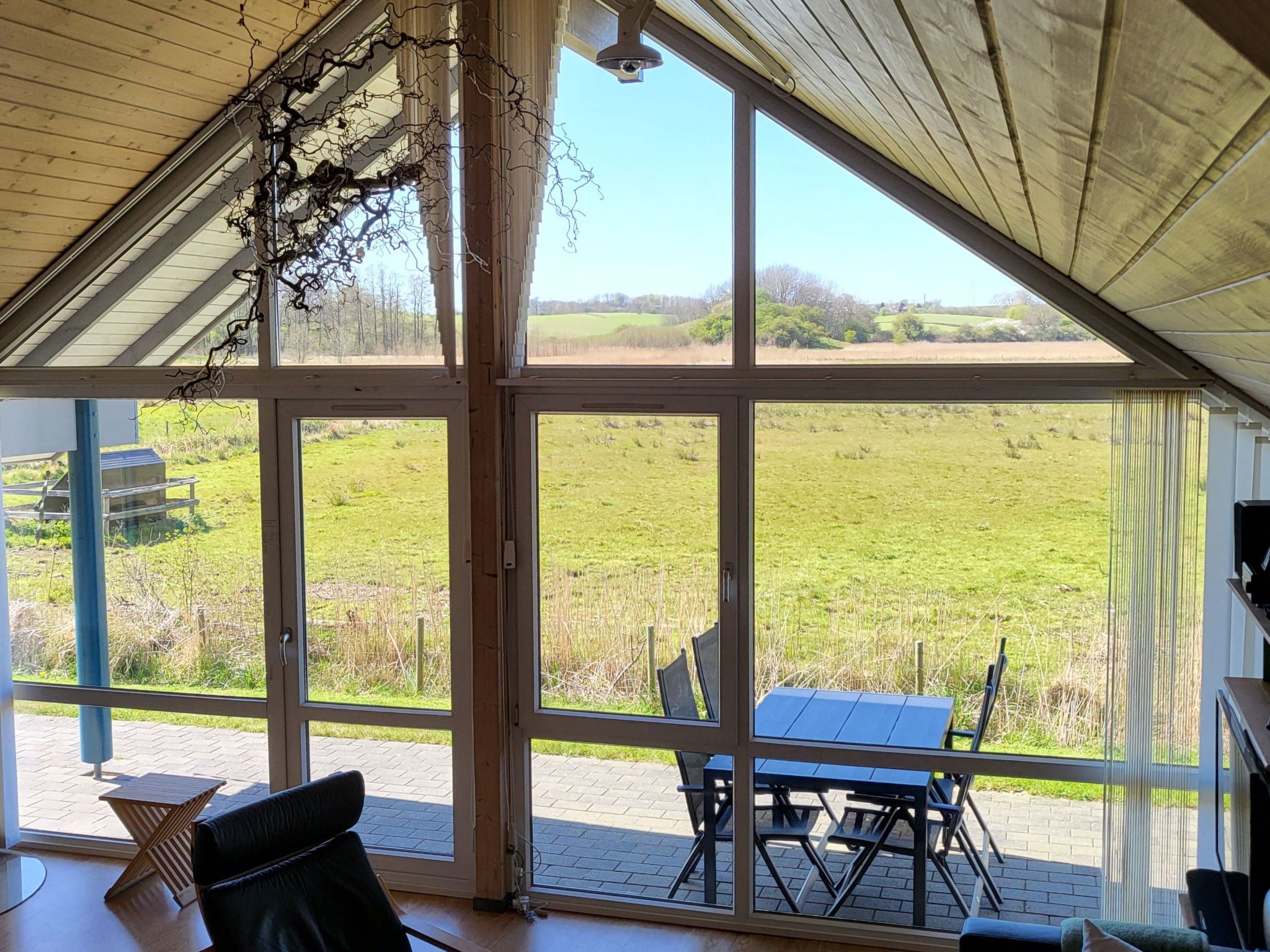 Modernes, geräumiges Haus mit großer Terrasse-Buiten