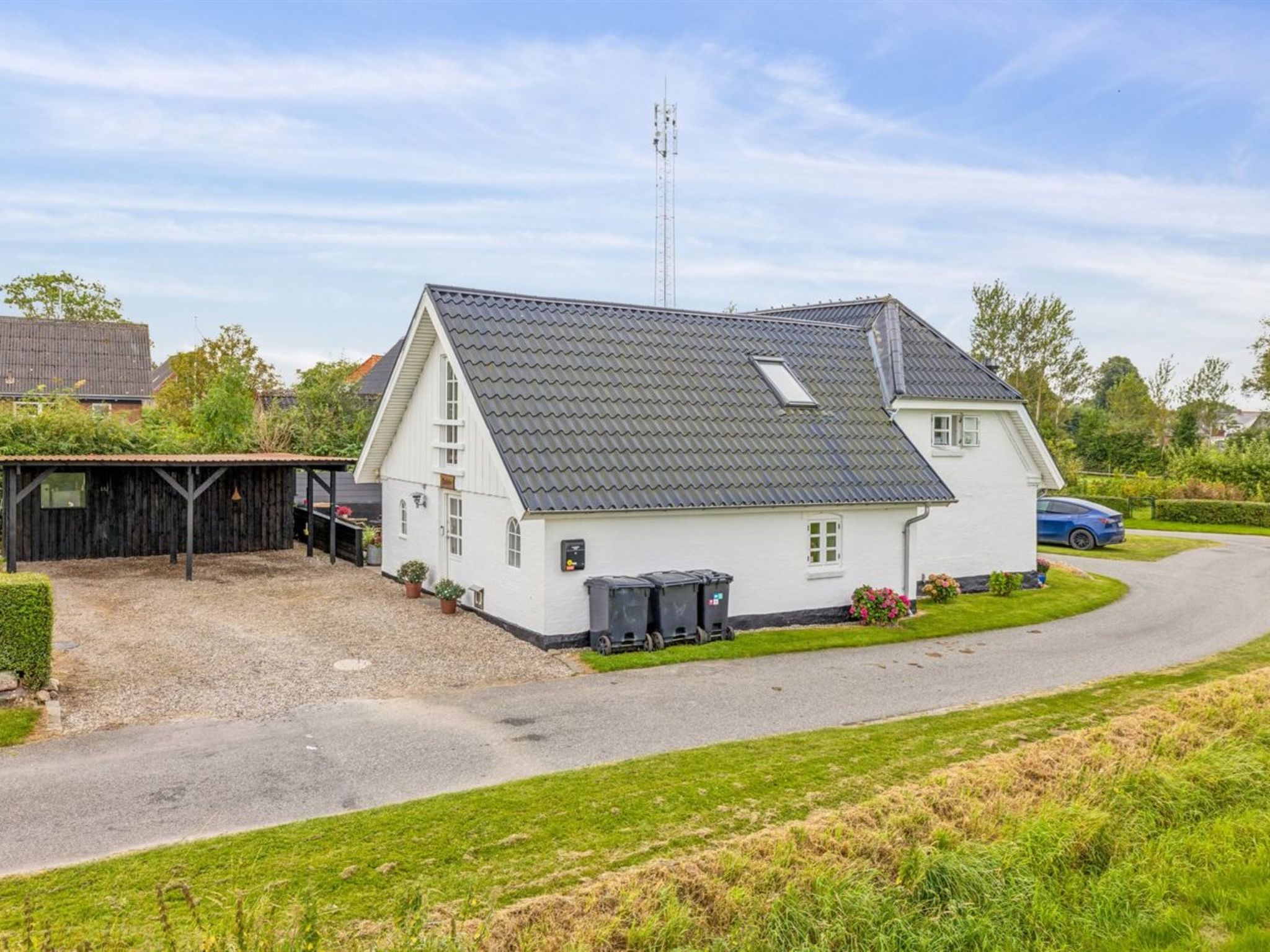 "Yorik" - 1.6km from the sea-Outside