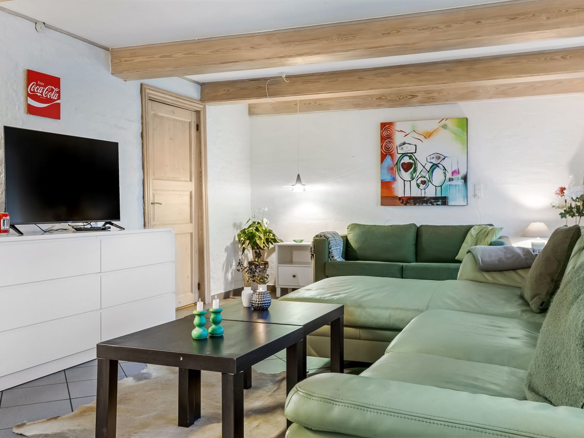 "Yorik" - 1.6km from the sea-Inside