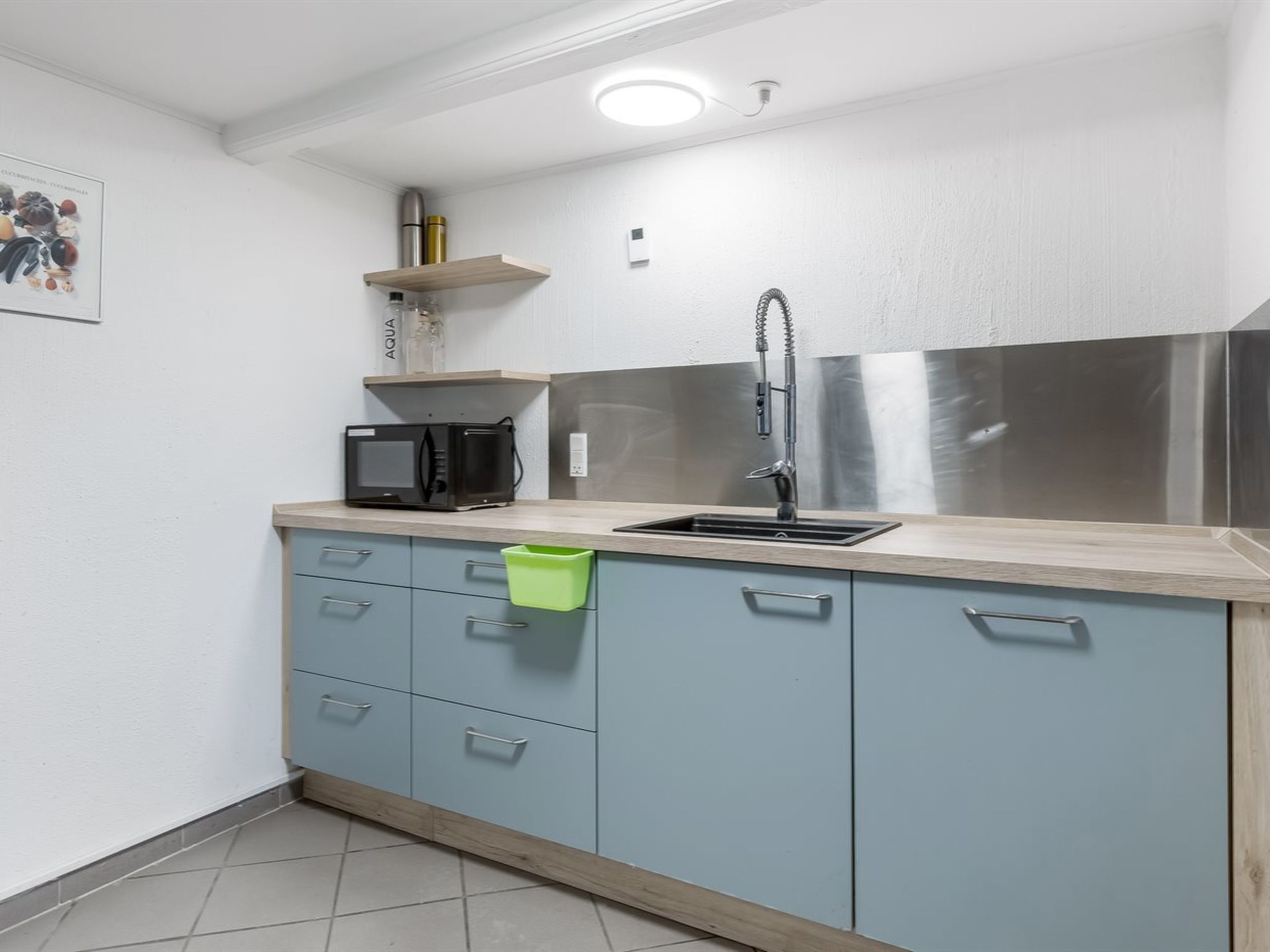 "Yorik" - 1.6km from the sea-Inside