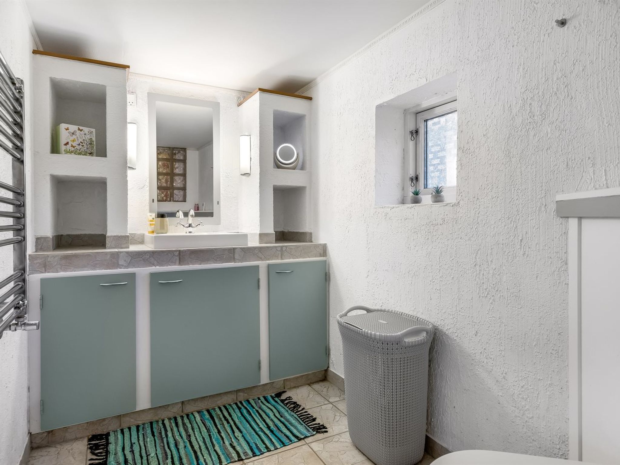 "Yorik" - 1.6km from the sea-Inside