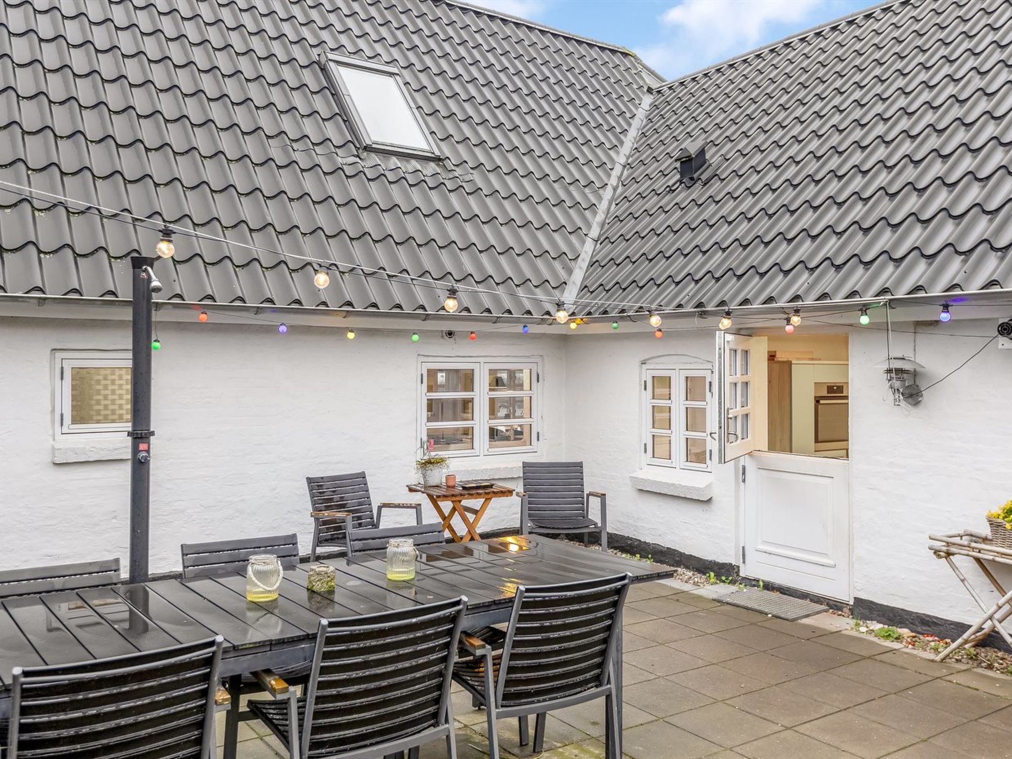 "Yorik" - 1.6km from the sea-Outside