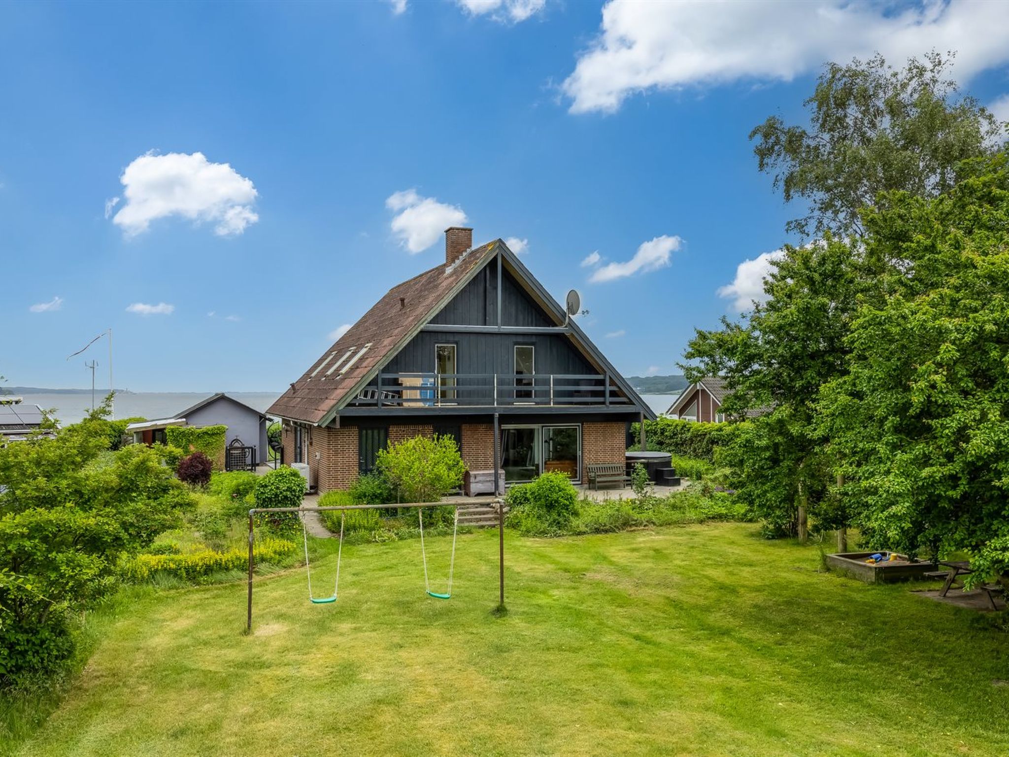 "Alena" - 50m to the fjord