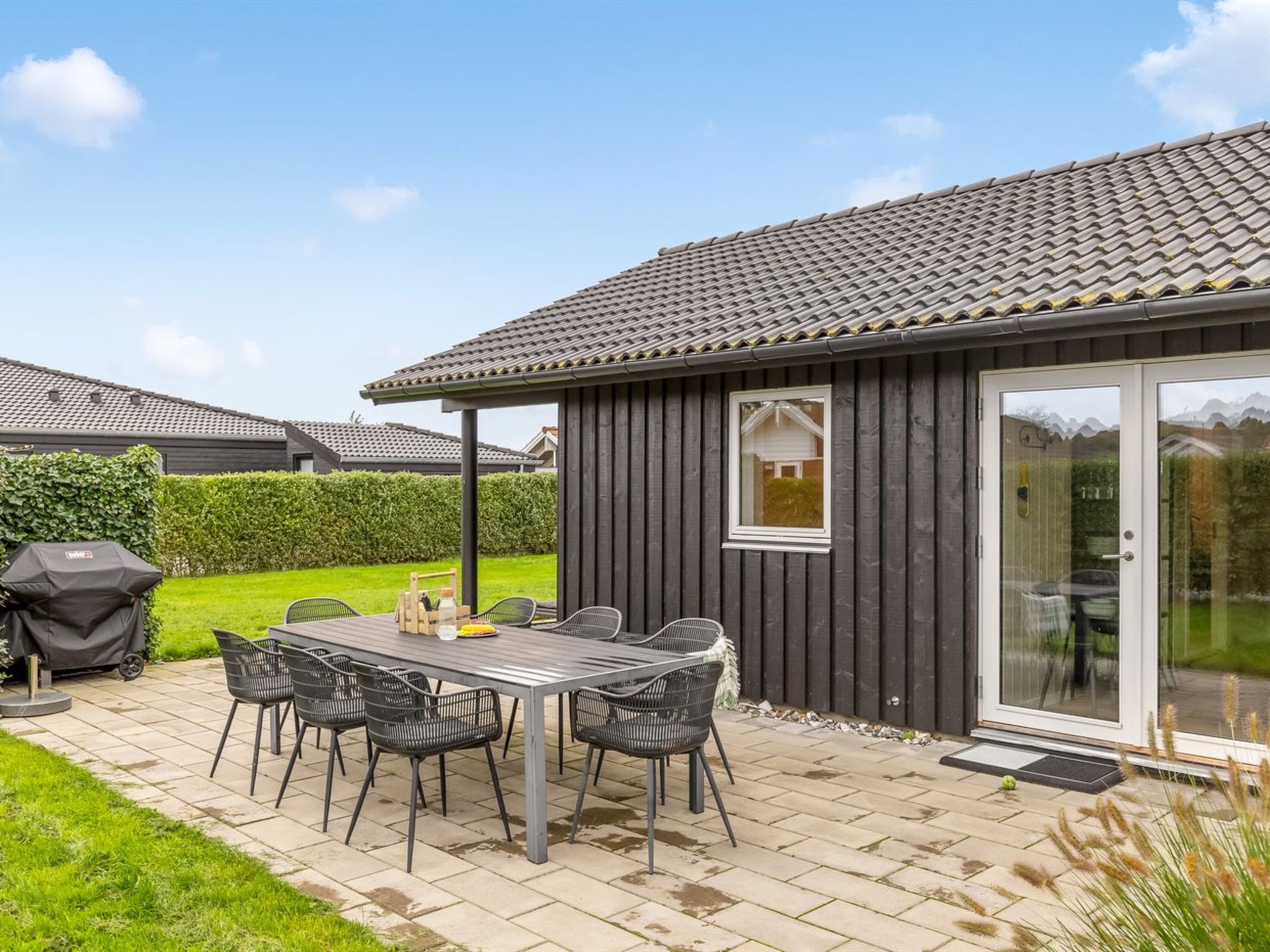 "Ellanor" - 100m from the sea - Buiten