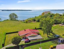 Kindvriendelijk vakantiehuis Erin op 200 meter van de zee in Egernsund - thumbnail 1