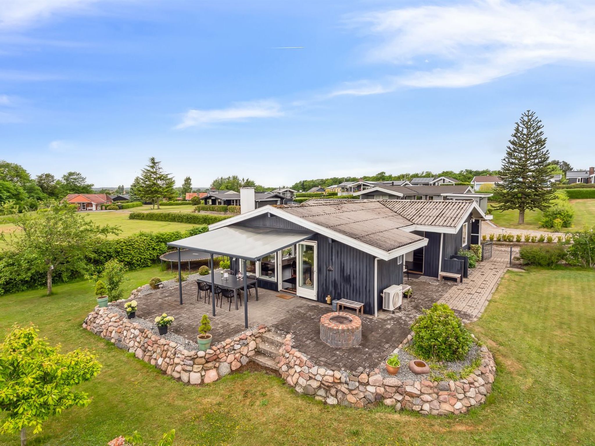 "Eweline" - 400m from the sea