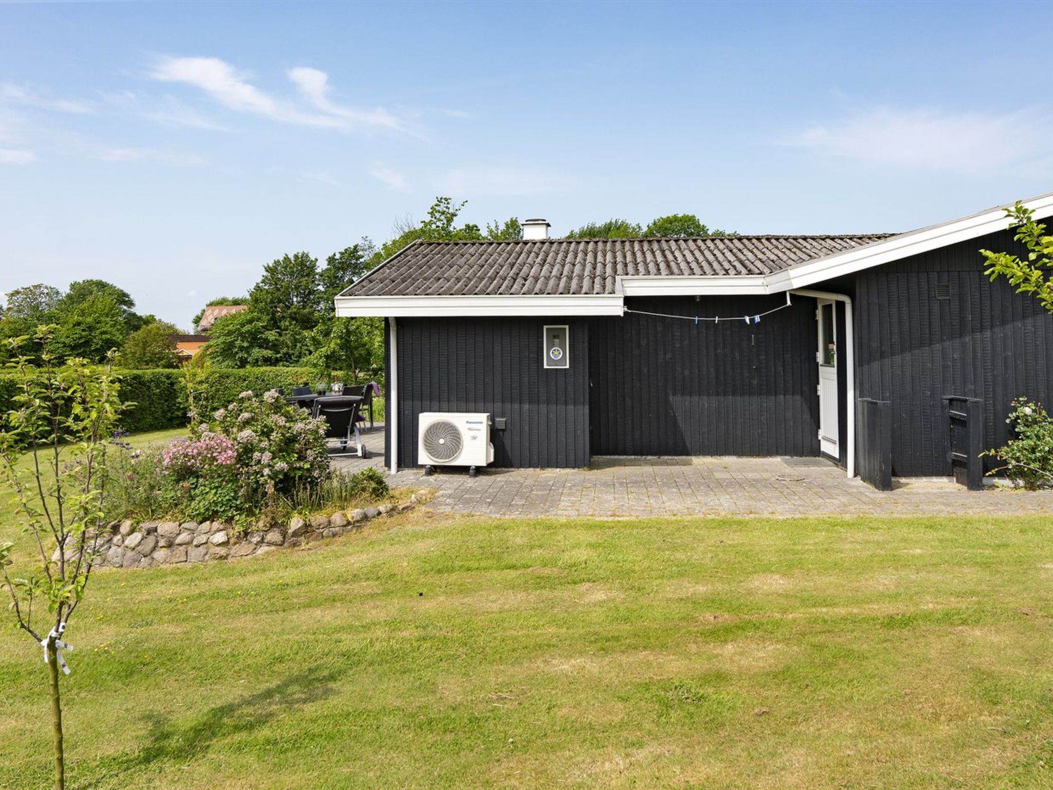 "Eweline" - 400m from the sea
