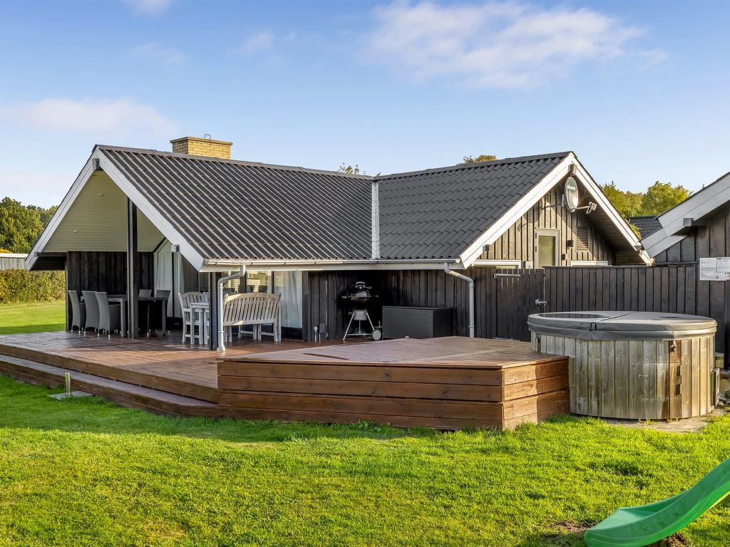 'Filipa' - 200m from the sea