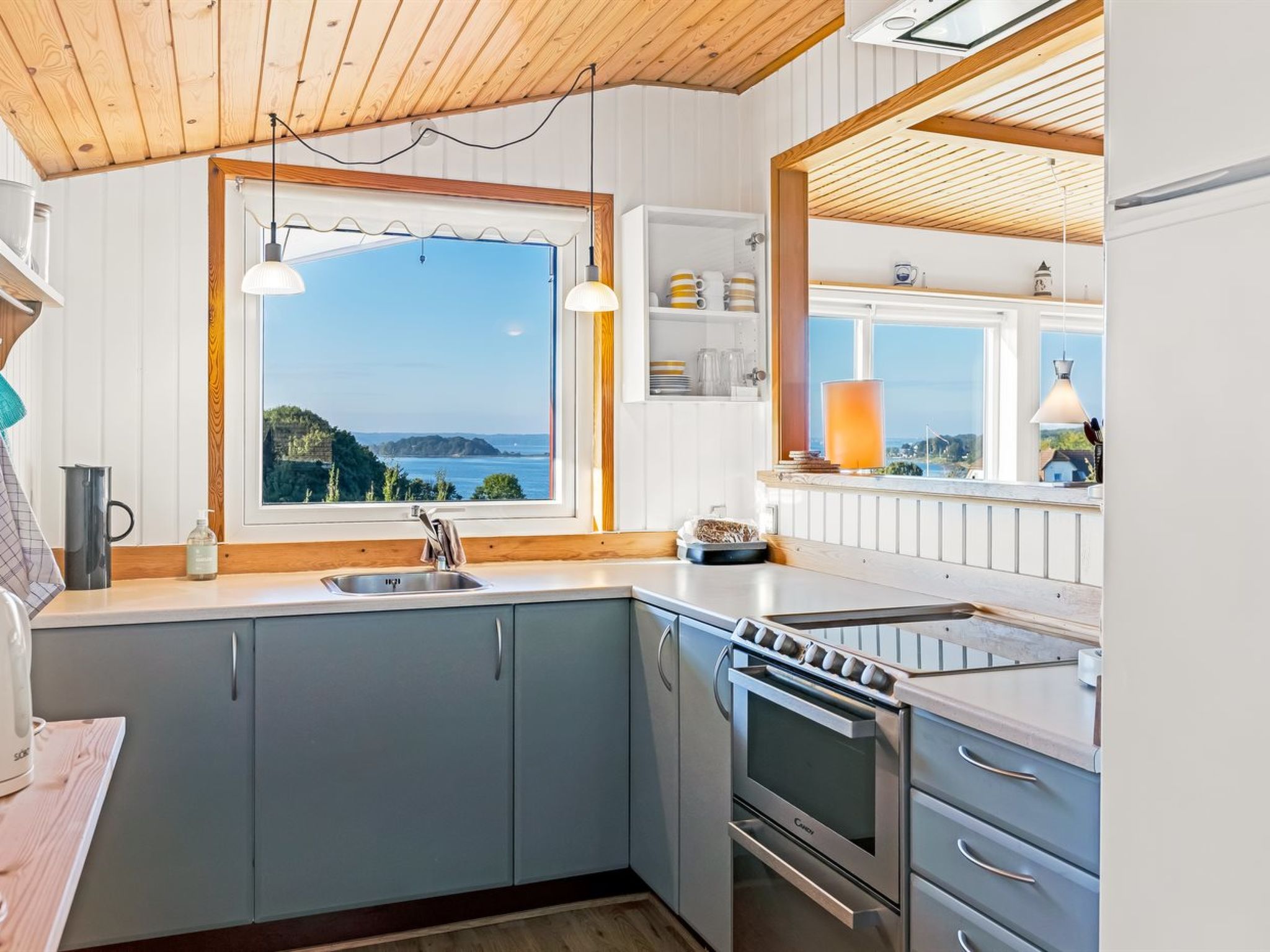 "Senni" - 800m from the sea - Binnen