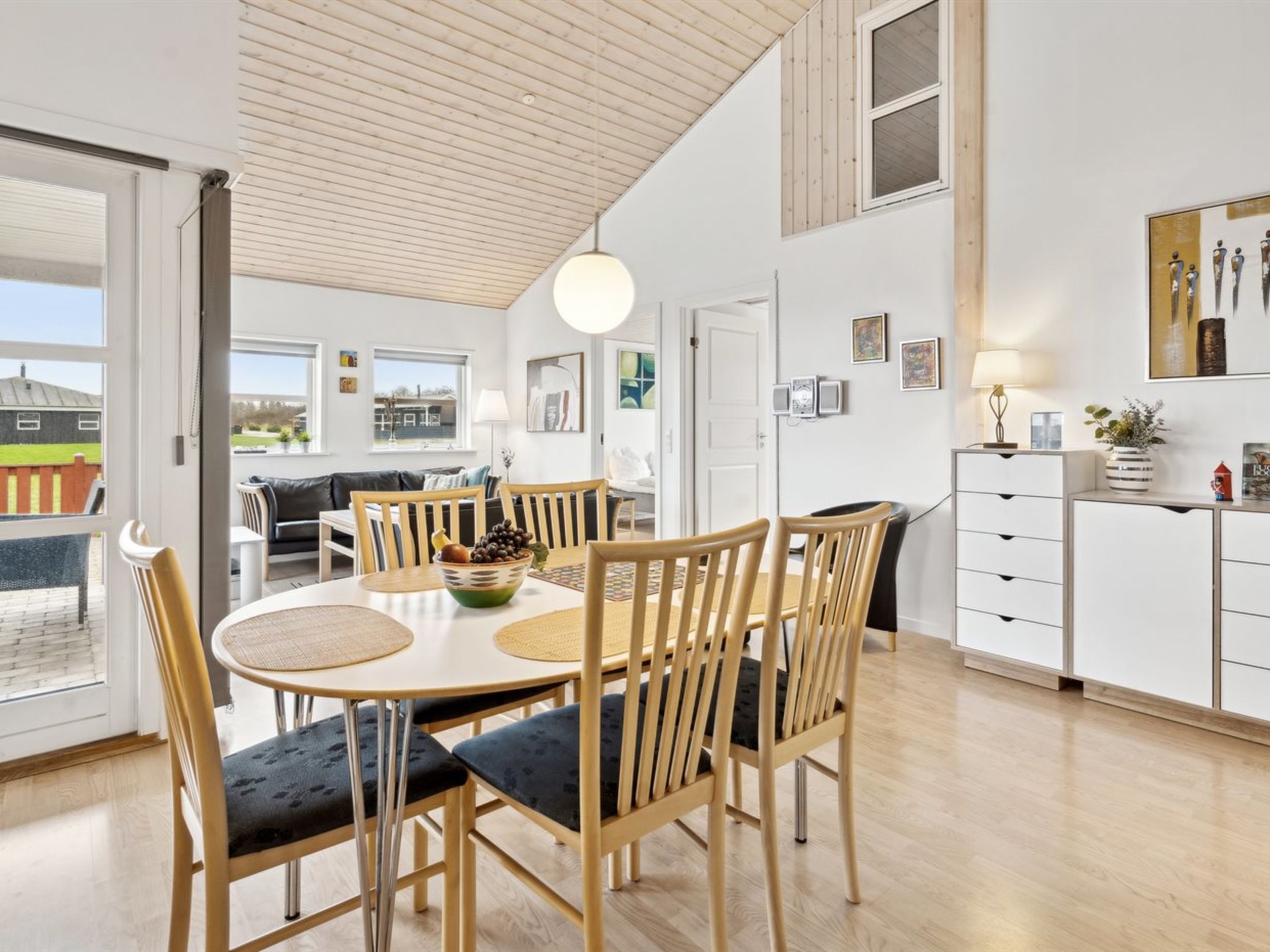 "Aira" - 200m from the sea - Binnen