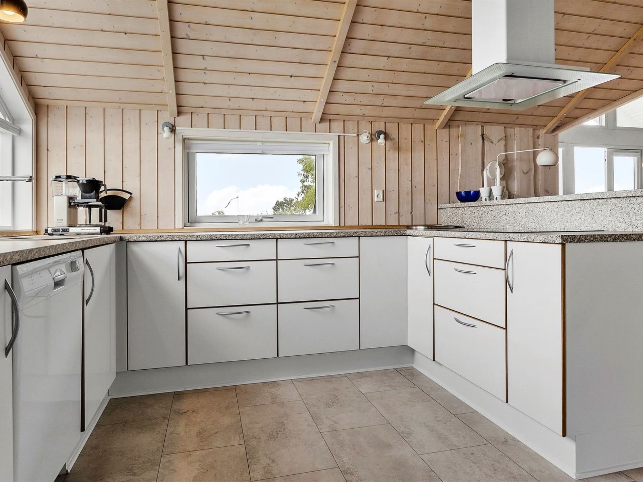 "Alexi" - 300m from the sea - Binnen