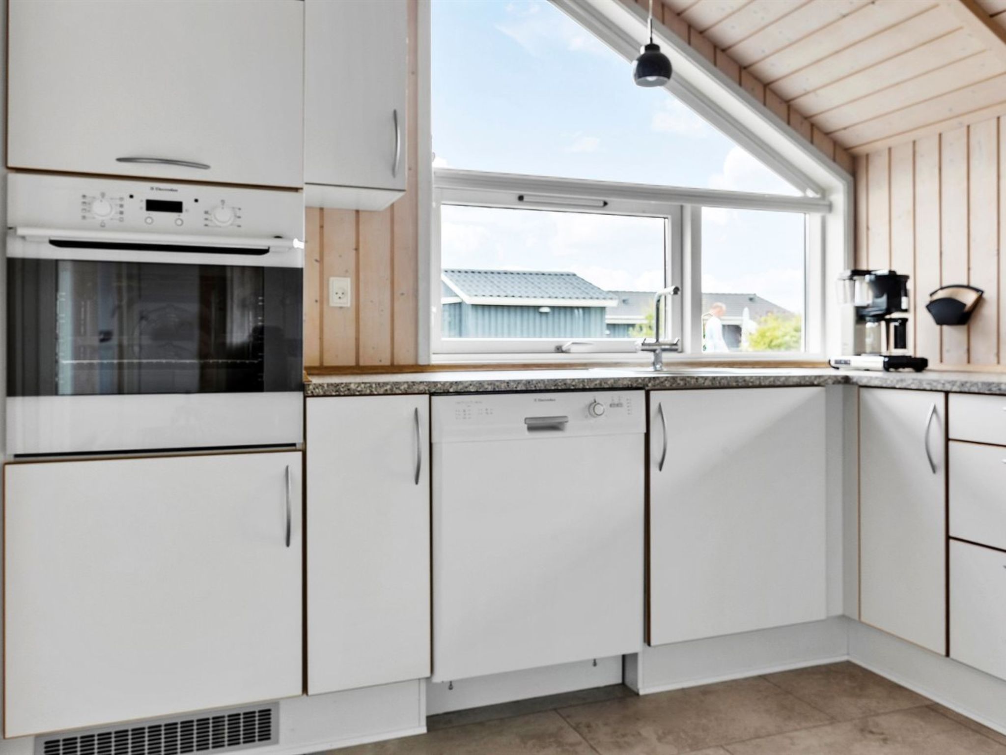 "Alexi" - 300m from the sea - Binnen