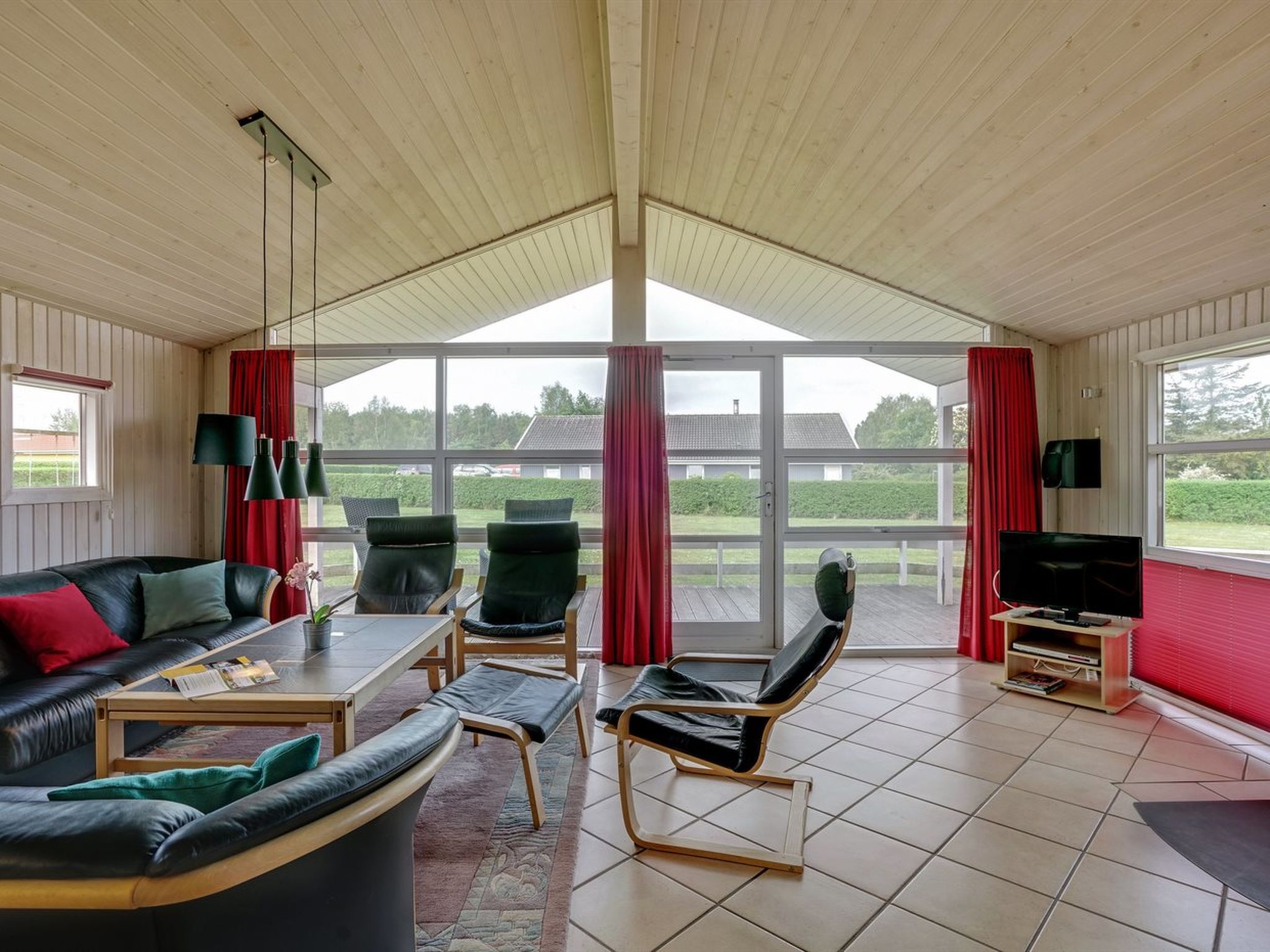 "Folke" - 250m from the sea - Binnen