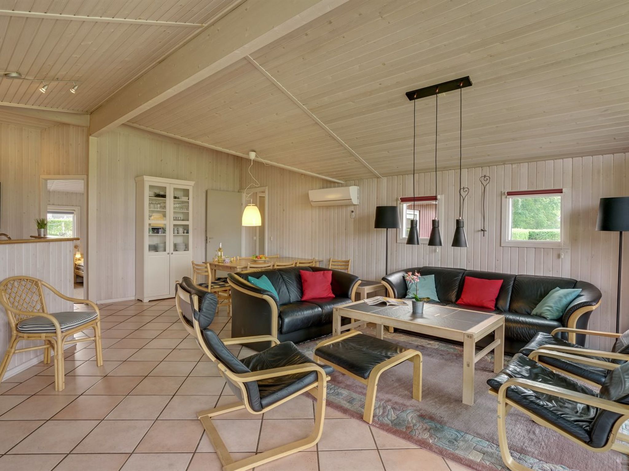 "Folke" - 250m from the sea - Binnen
