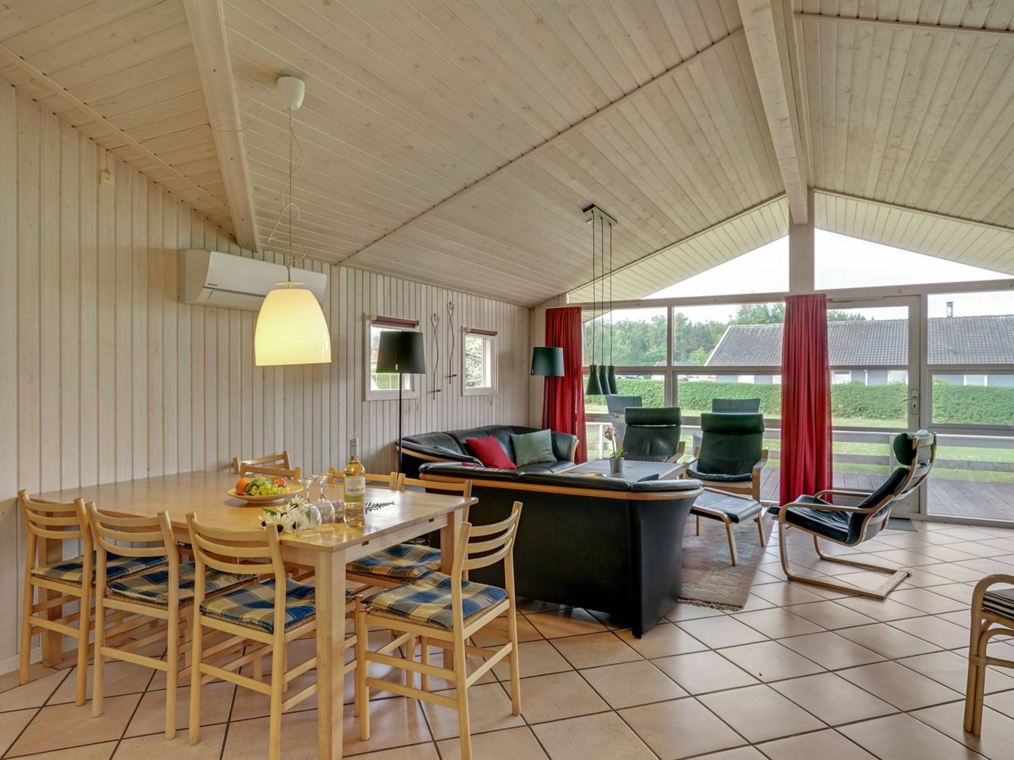 "Folke" - 250m from the sea - Binnen