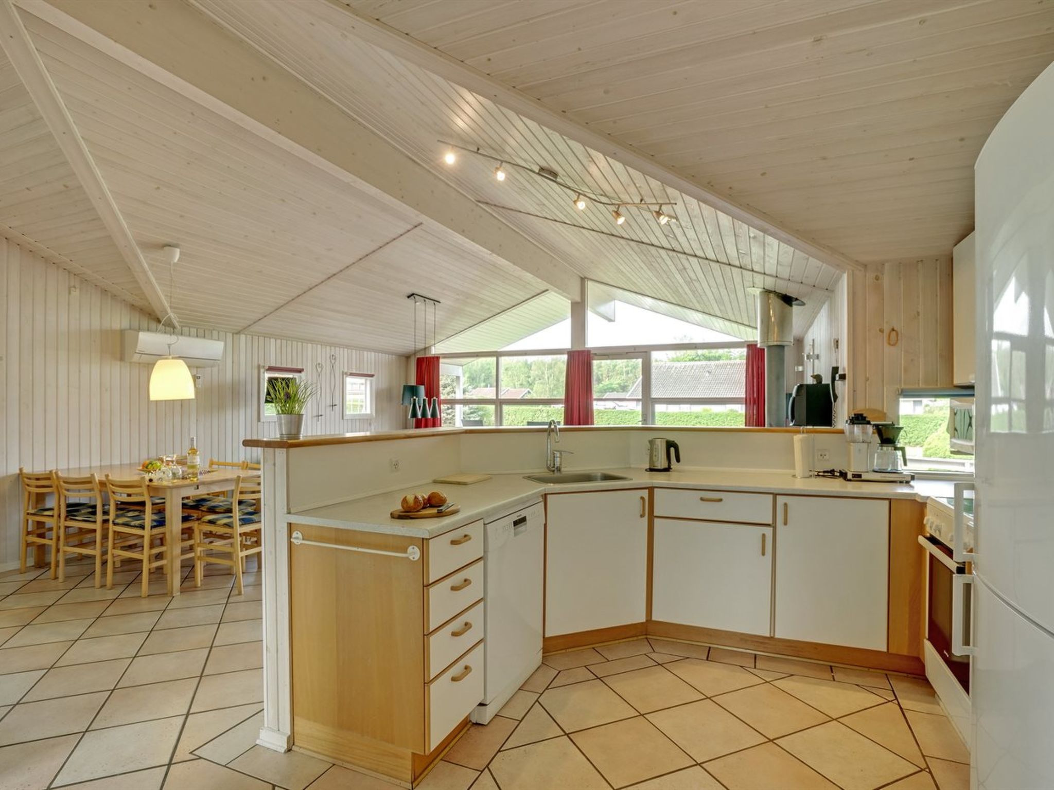 "Folke" - 250m from the sea - Binnen