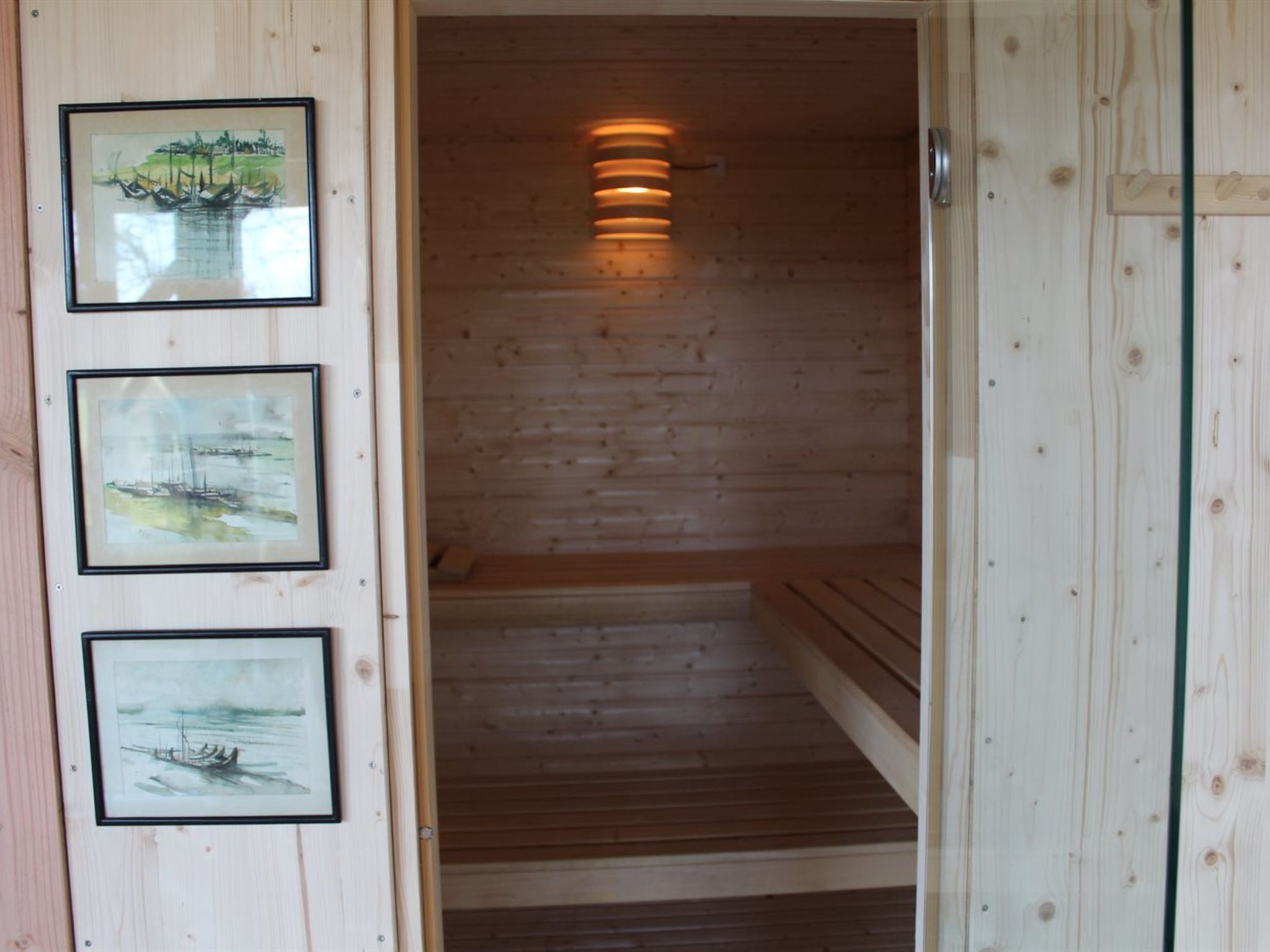 "Hoimar" - 400m from the sea - Binnen