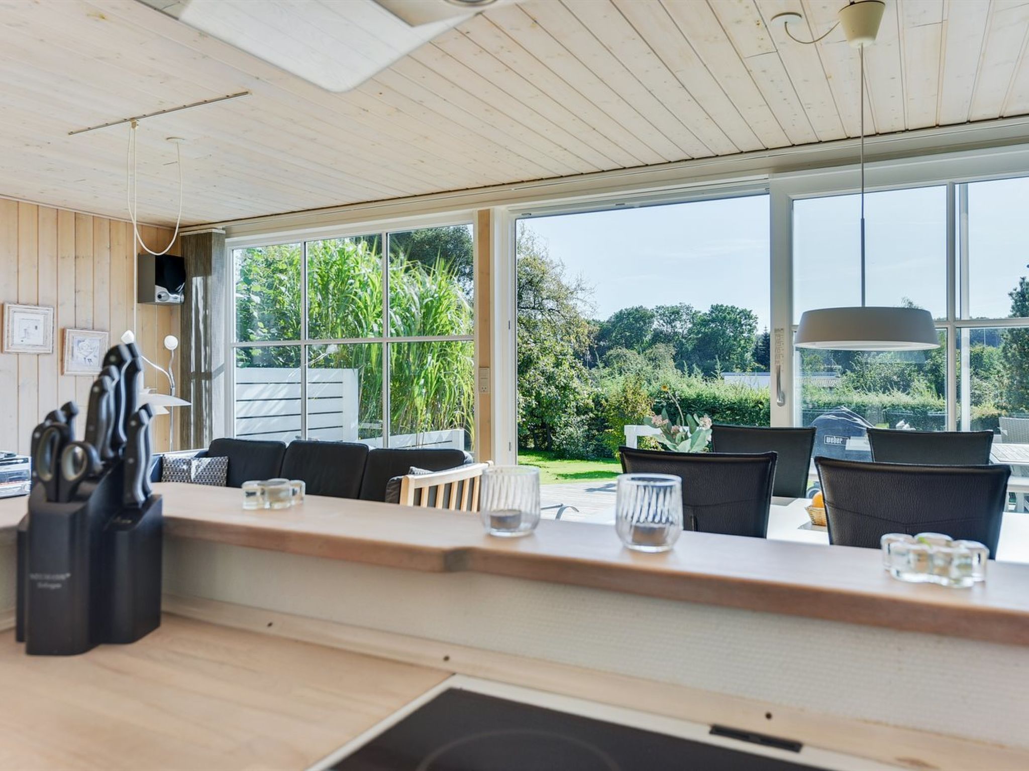 "Leandra" - 600m from the sea-Binnen