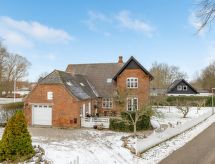Edla: Karakteristieke woning uit 1924 met grote tuin, 5 km van de Deense kust - thumbnail 1