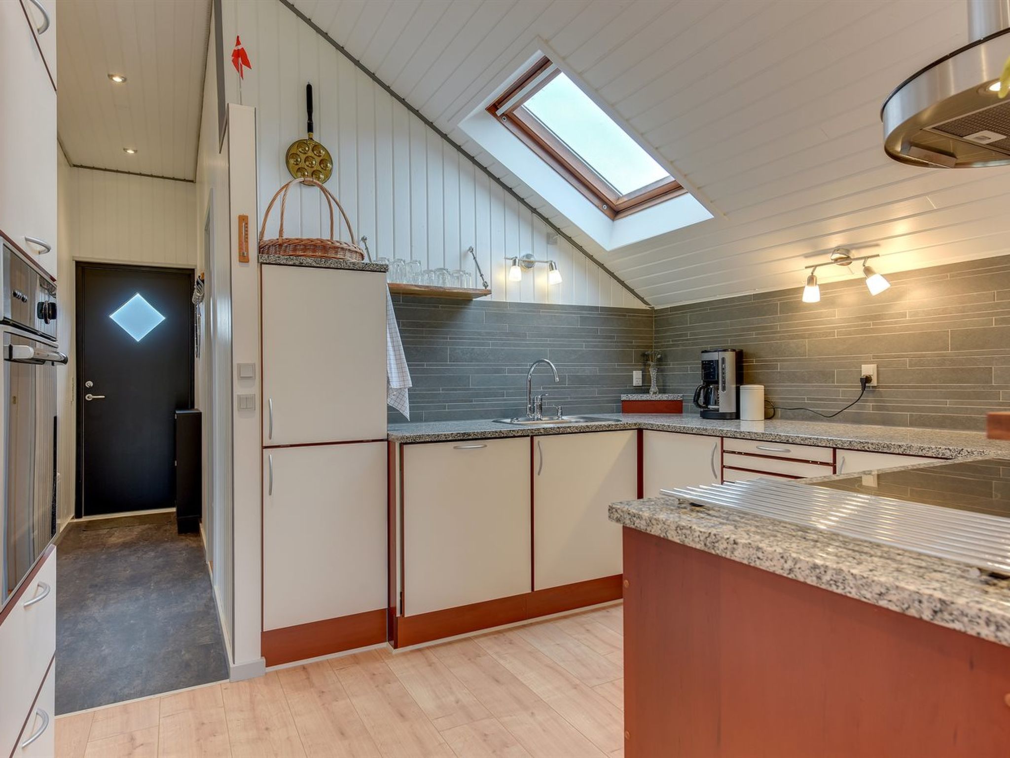 "Tican" - 400m from the sea - Binnen