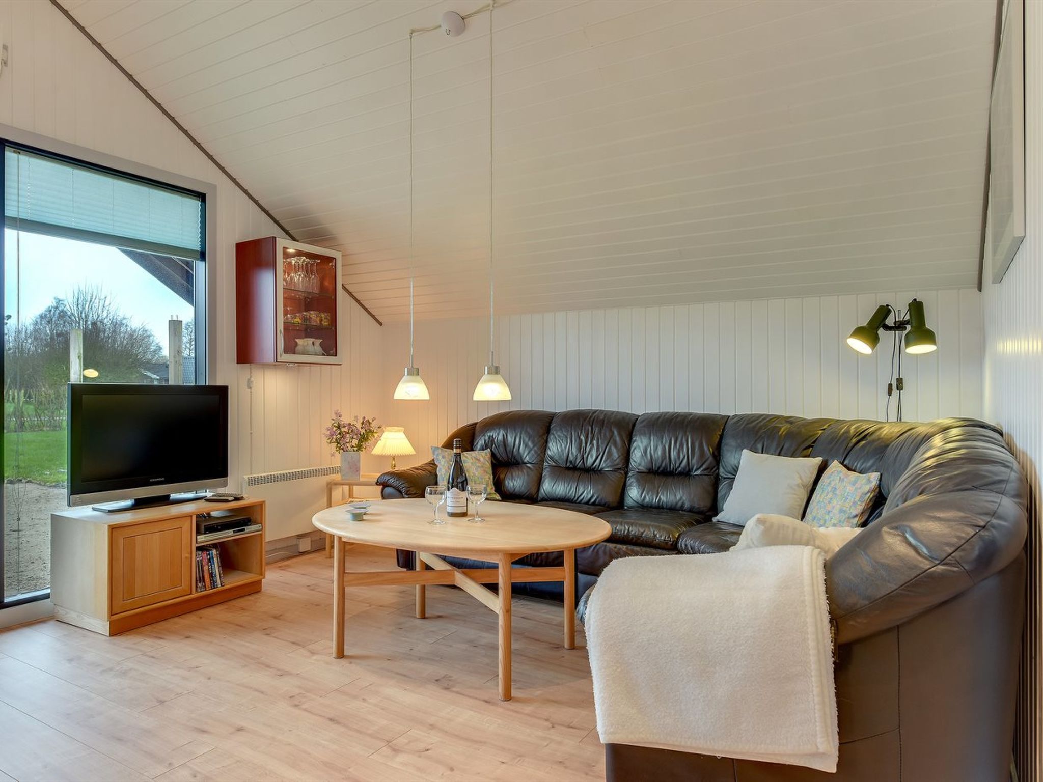 "Tican" - 400m from the sea-Binnen