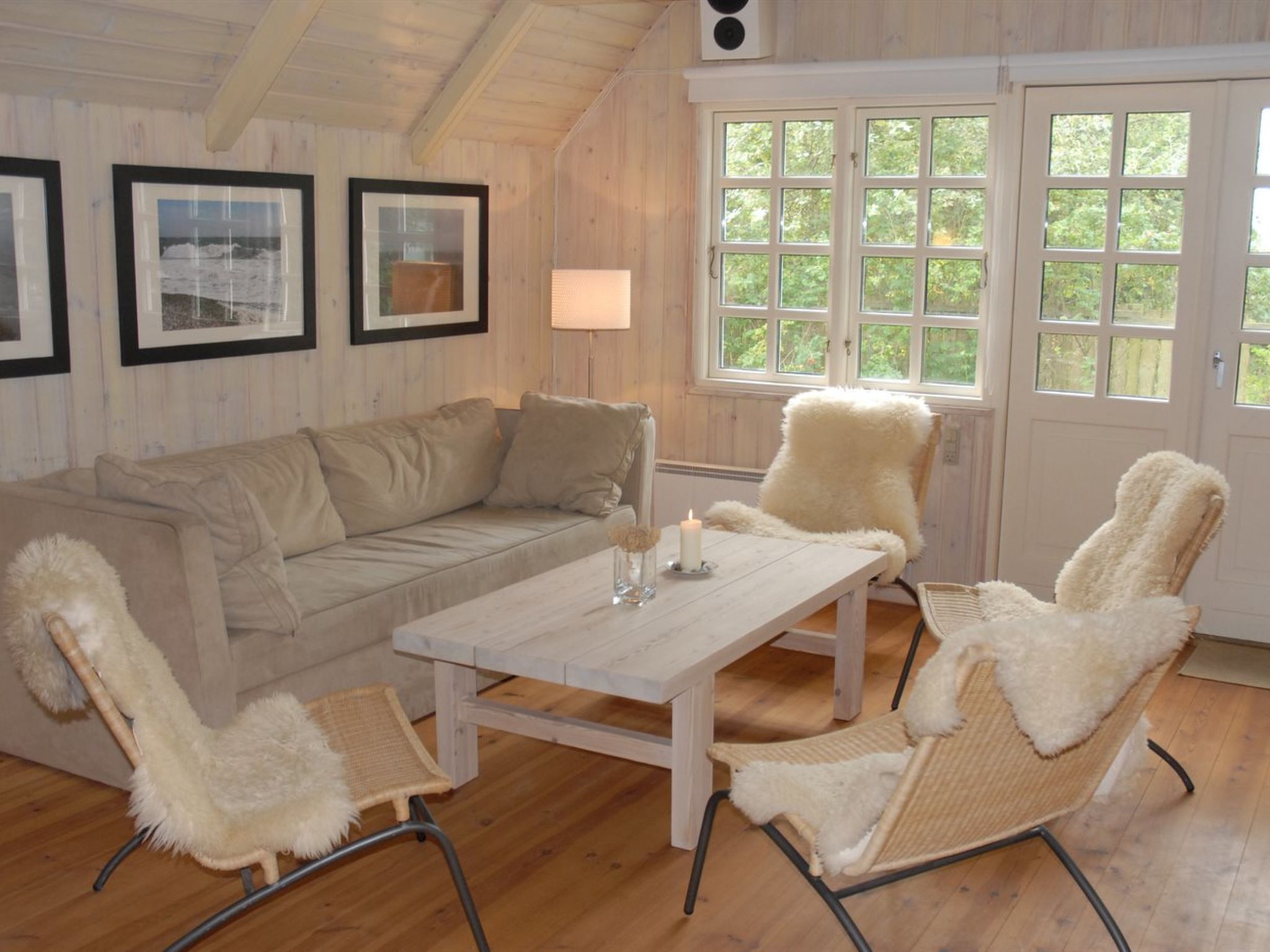 "Kalv" - 75m from the sea — Living Room (4 of 25)