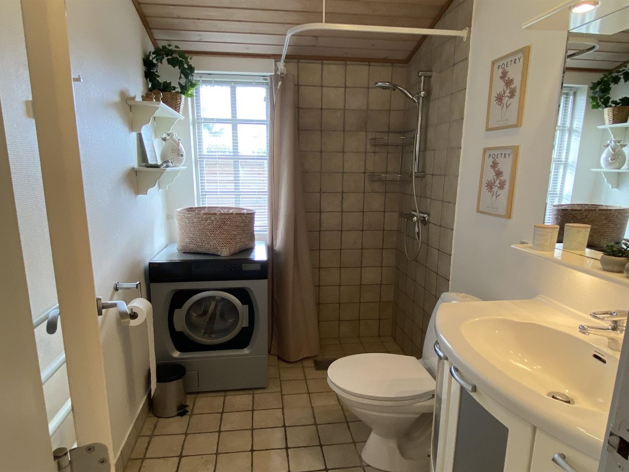 "Zuhra" - 680m from the sea - Drinnen