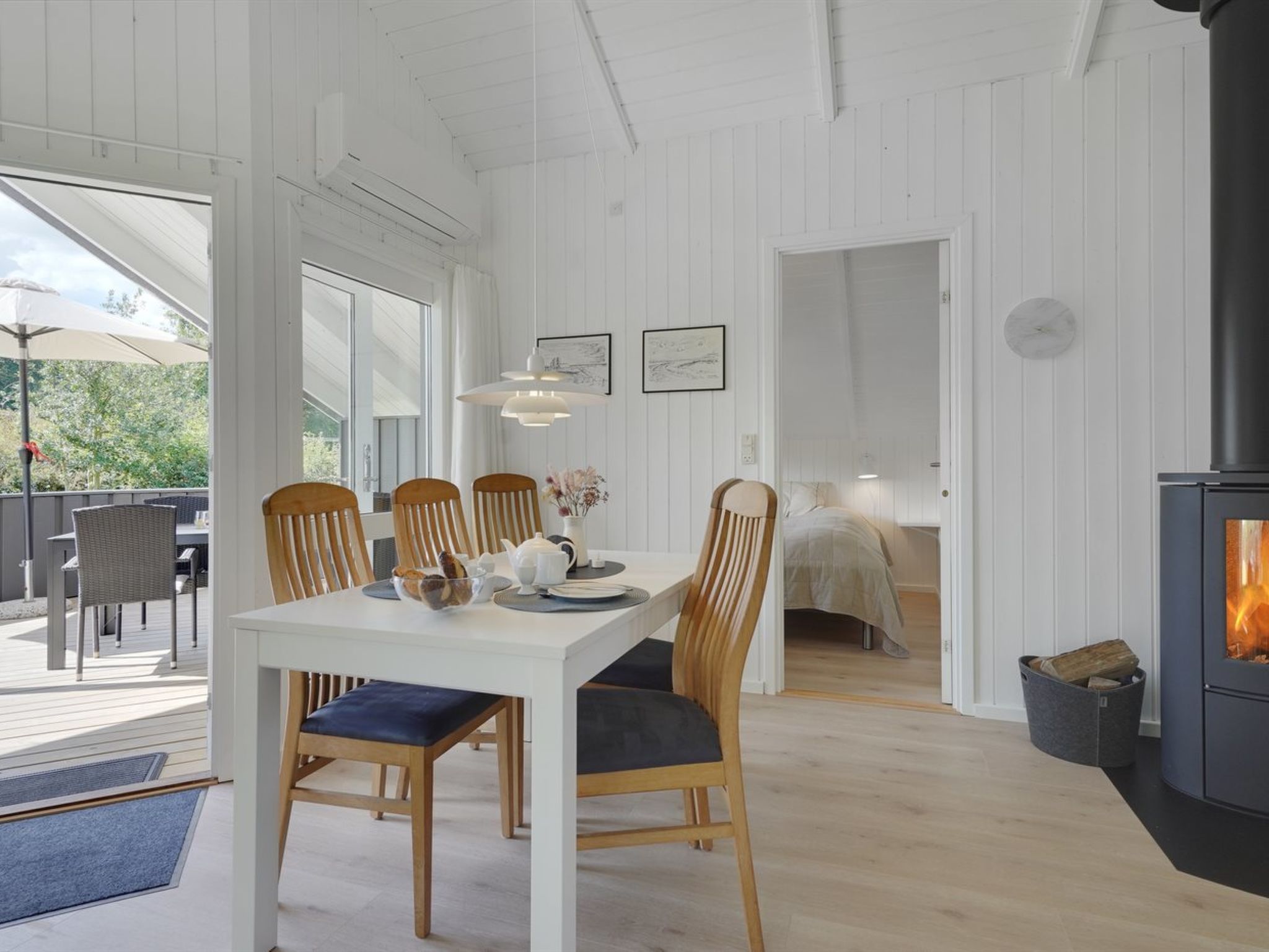 "Niska" - 300m from the sea - Drinnen