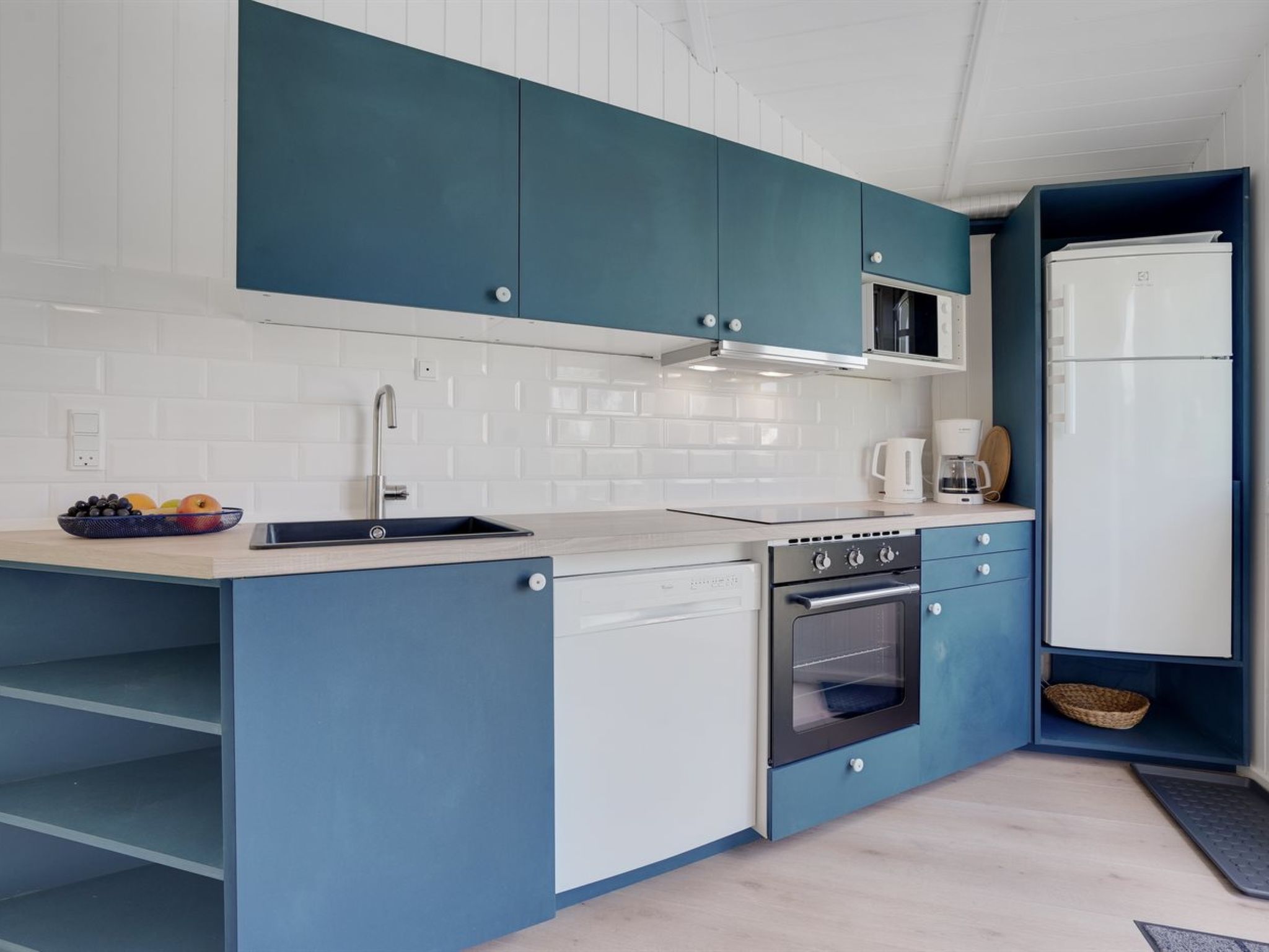 "Niska" - 300m from the sea - Drinnen