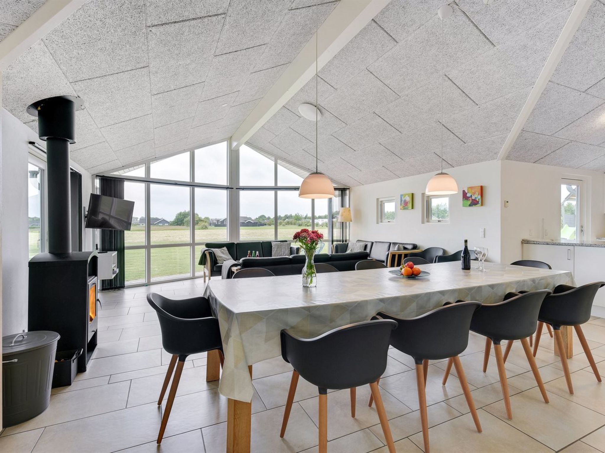 "Finja" - 500m from the sea - Drinnen